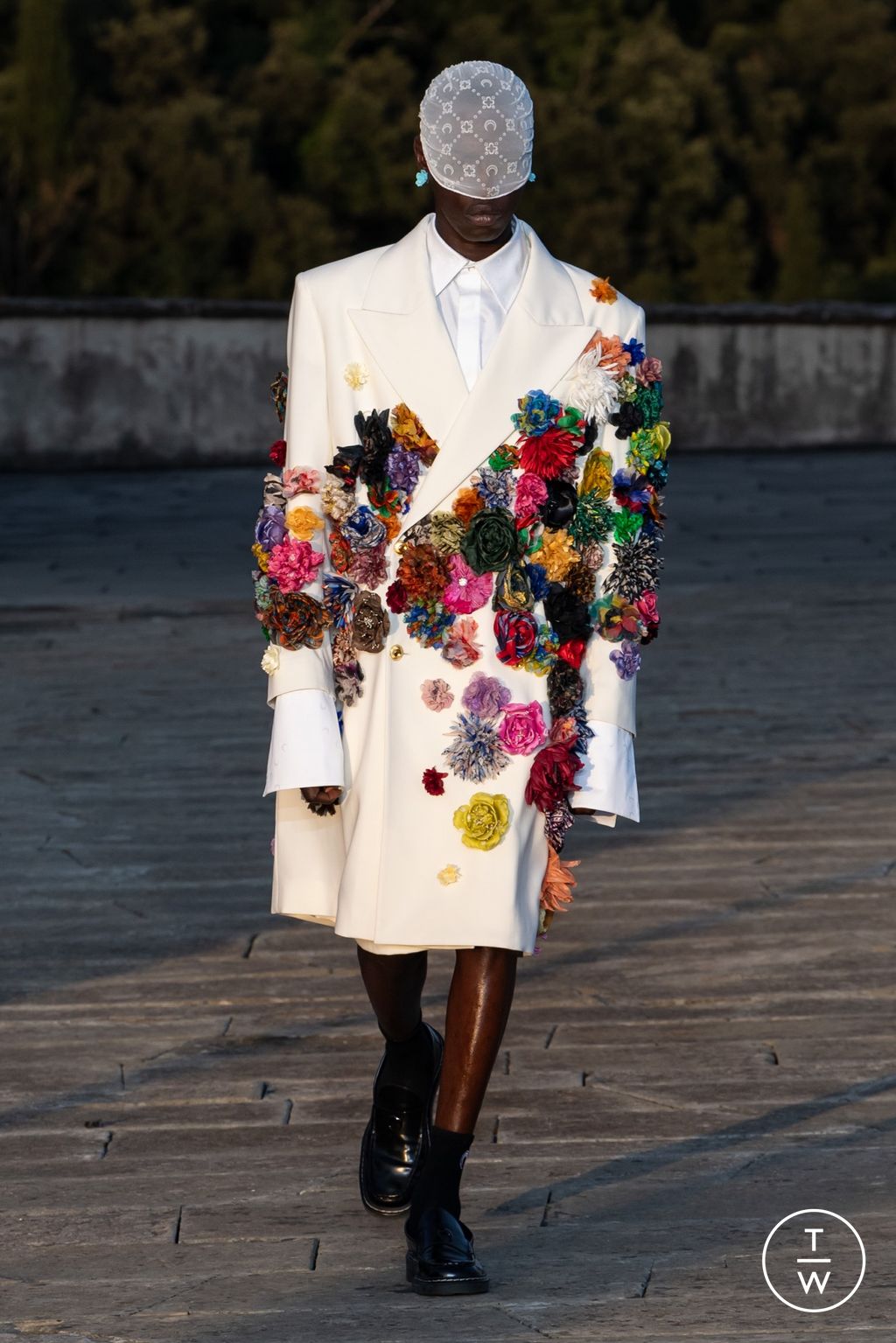 Fashion Week Florence - Pitti Spring-Summer 2025 look 39 from the Marine Serre collection 男装