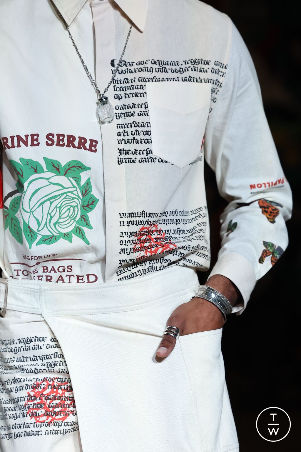 Fashion Week Paris Fall/Winter 2023 look 37 from the Marine Serre collection menswear accessories