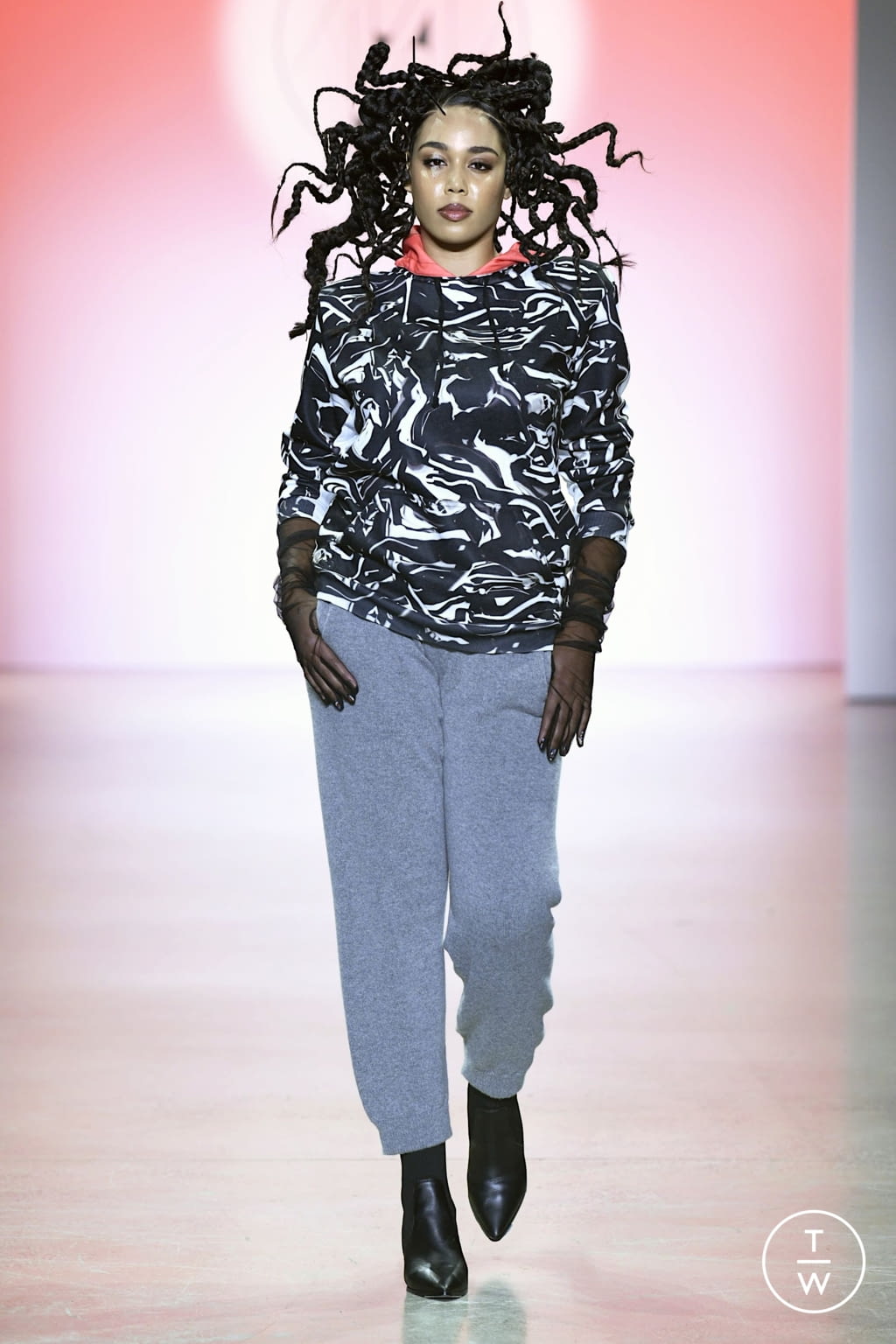 Fashion Week New York Fall/Winter 2022 look 1 from the Marrisa Wilson collection womenswear