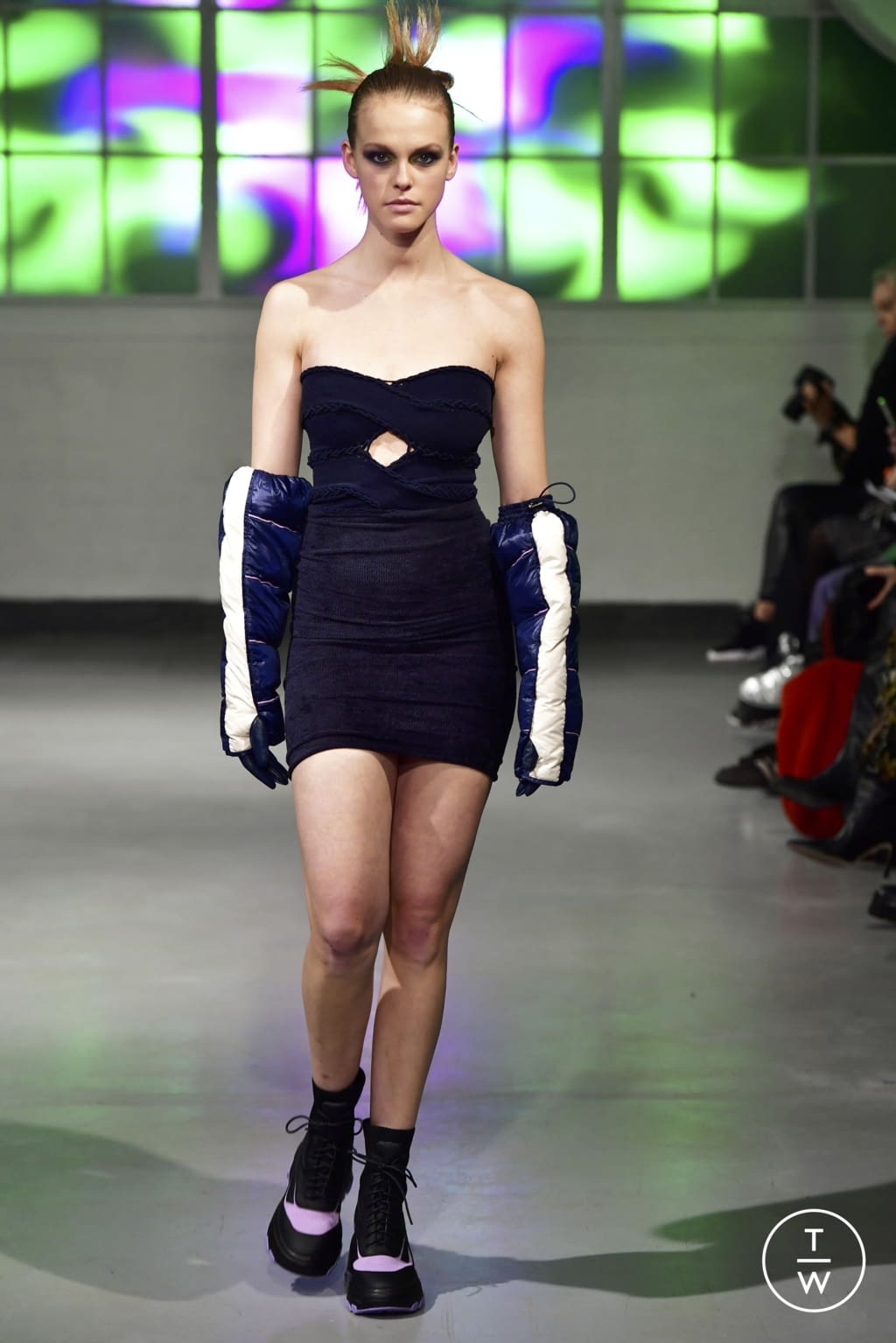 Fashion Week London Fall/Winter 2022 look 24 de la collection Mark Fast womenswear
