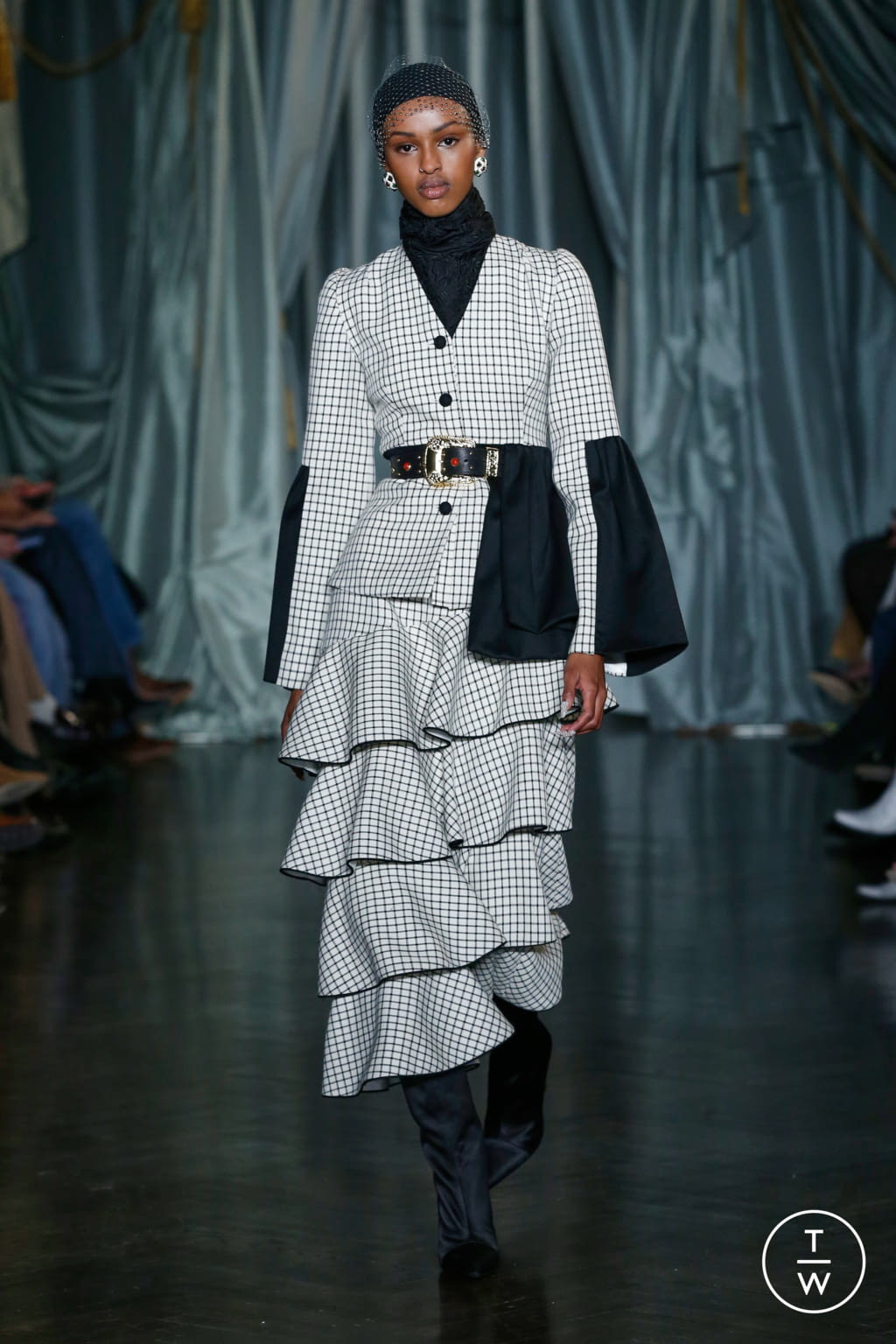 Fashion Week New York Fall/Winter 2022 look 25 from the Markarian collection womenswear