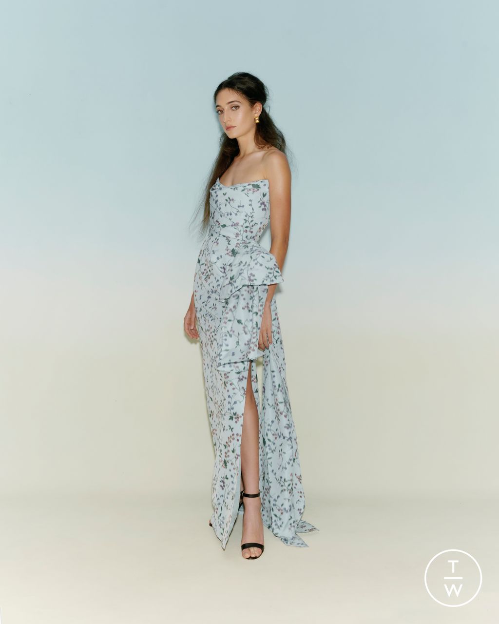 Fashion Week New York Pre-Fall 2023 look 1 from the Markarian collection womenswear