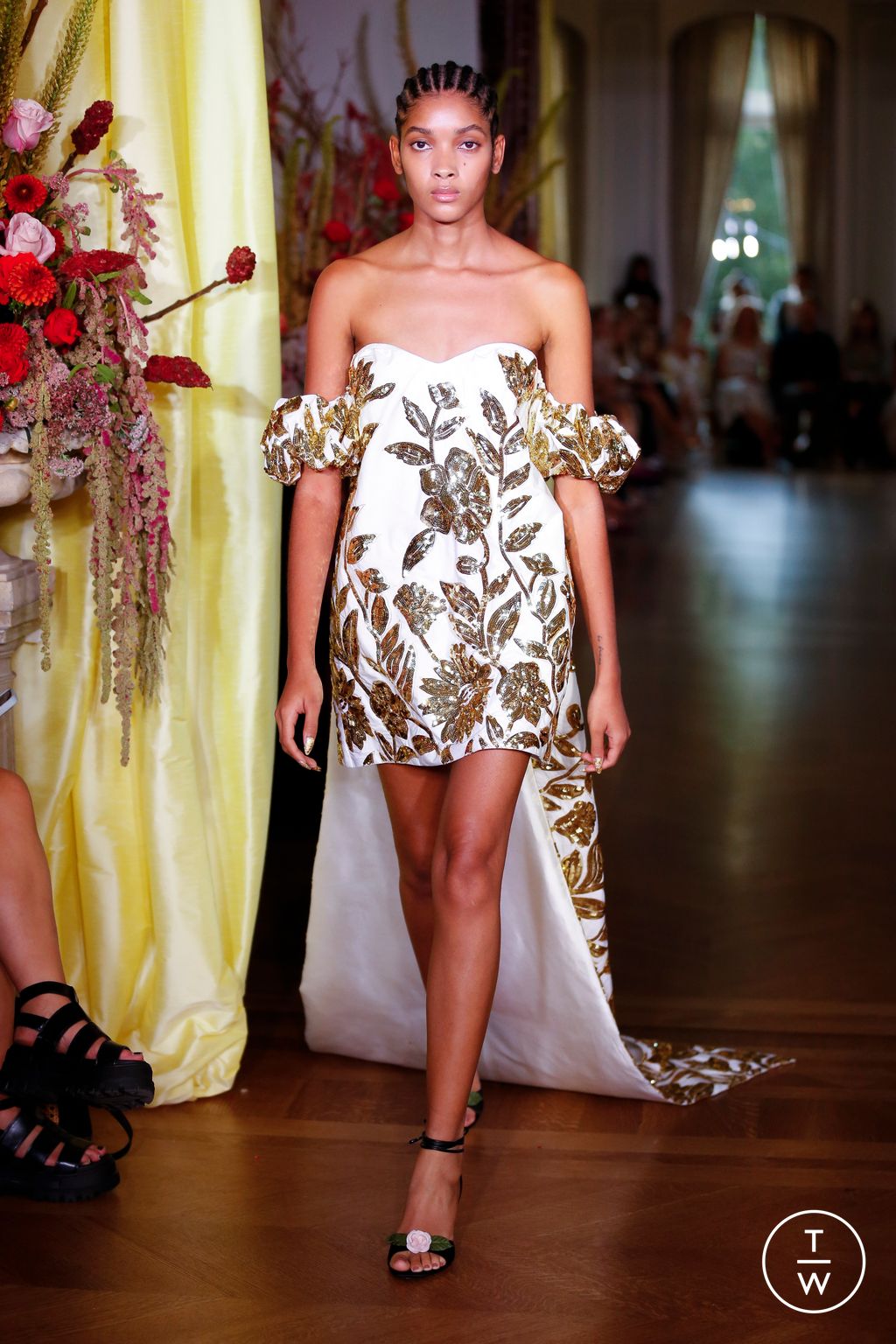 Fashion Week New York Spring/Summer 2023 look 1 de la collection Markarian womenswear