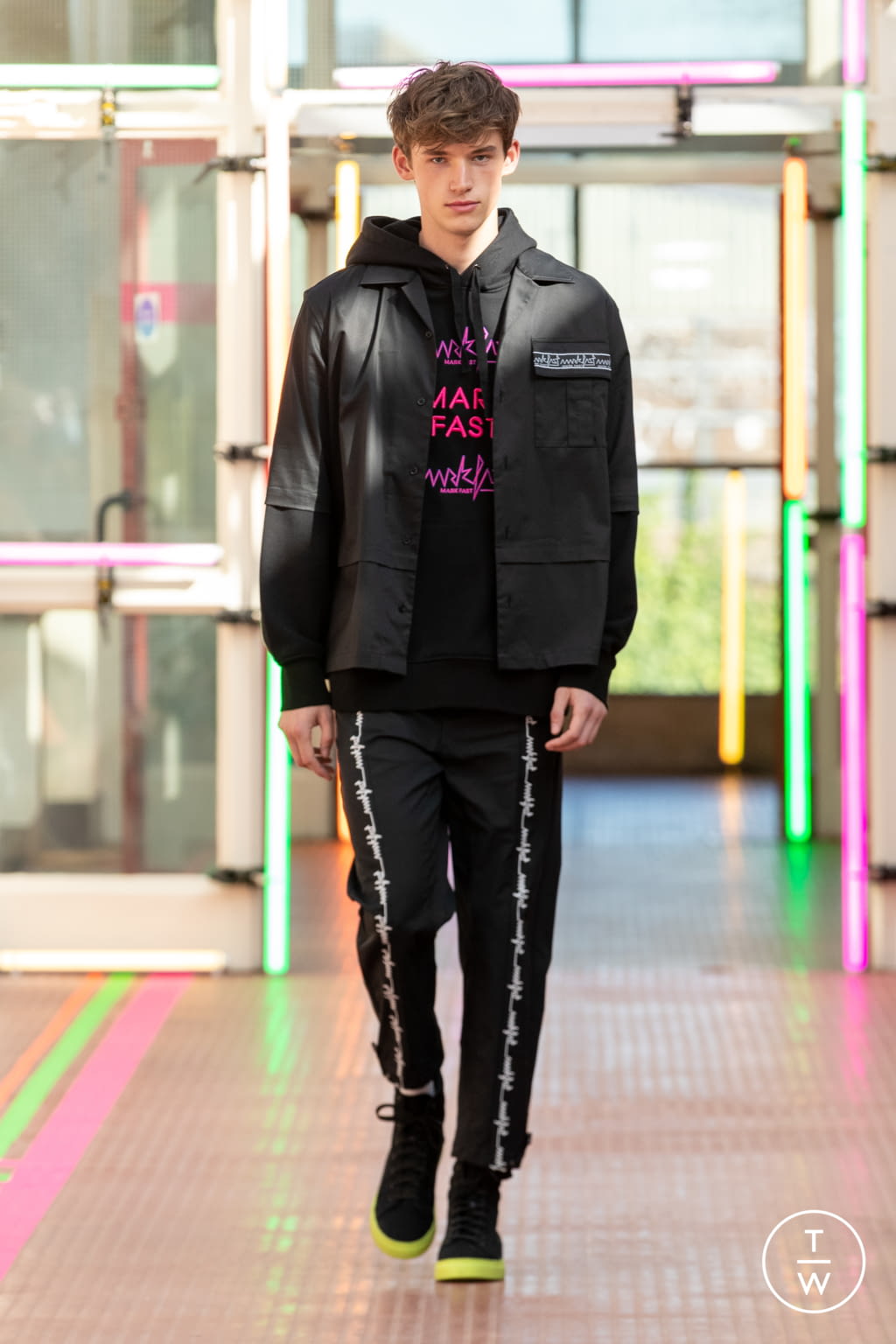 Fashion Week London Spring/Summer 2021 look 39 from the Mark Fast collection womenswear