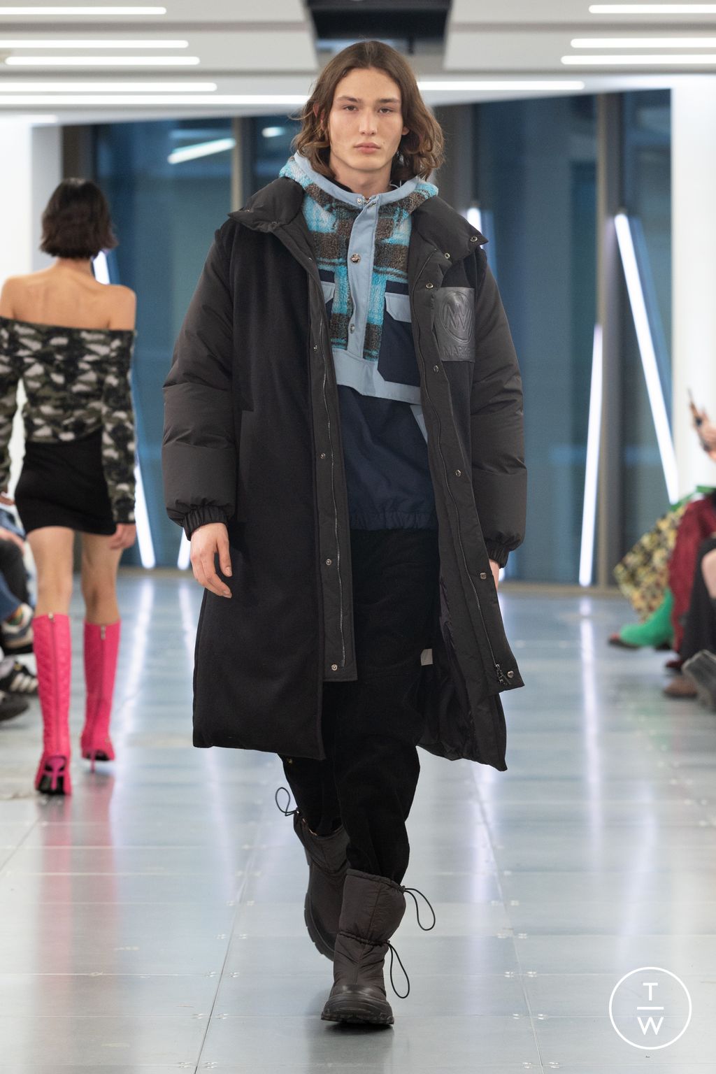 Fashion Week London Fall/Winter 2023 look 5 from the Mark Fast collection womenswear