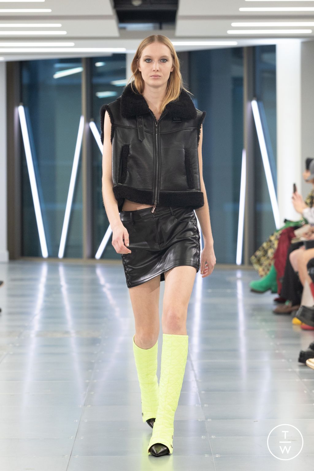 Fashion Week London Fall/Winter 2023 look 14 from the Mark Fast collection womenswear