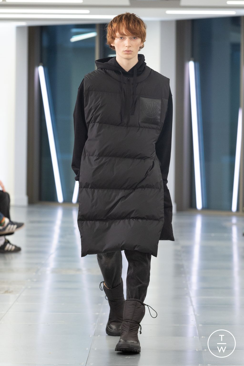 Fashion Week London Fall/Winter 2023 look 20 from the Mark Fast collection womenswear