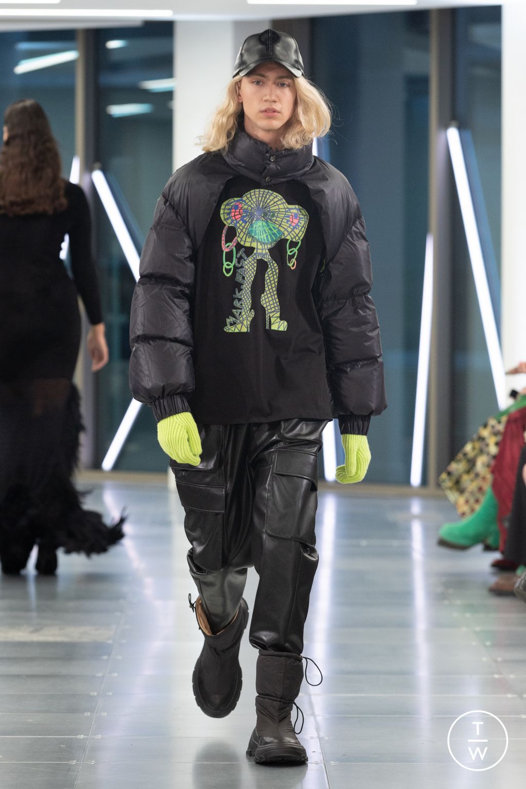 Fashion Week London Fall/Winter 2023 look 22 from the Mark Fast collection 女装