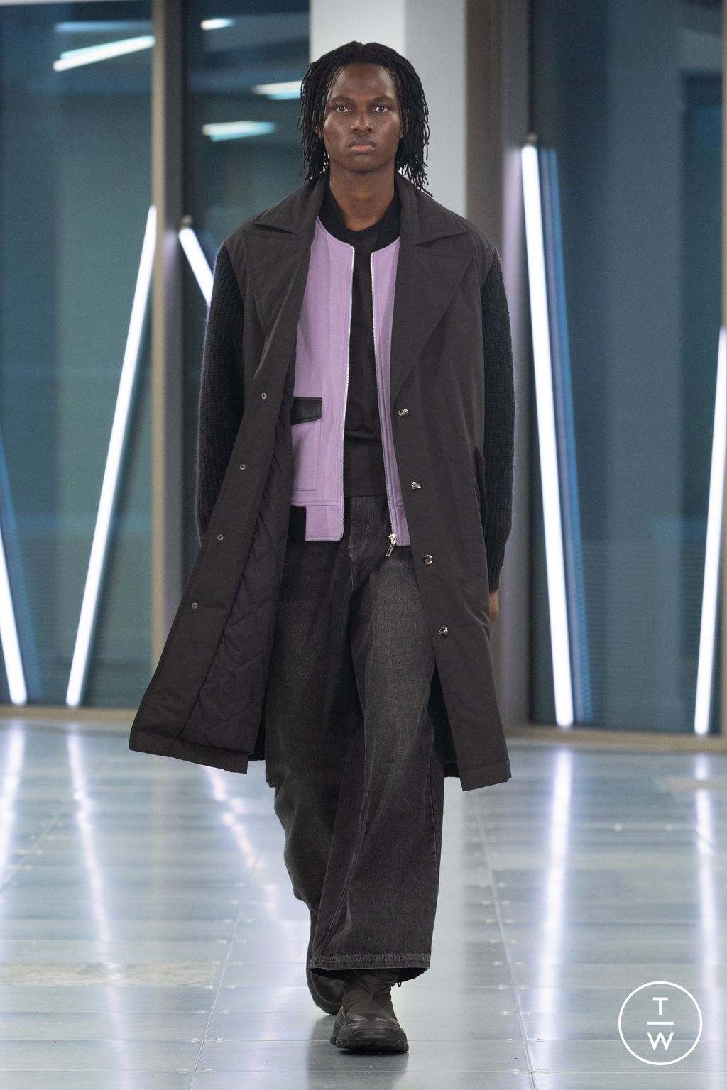 Fashion Week London Fall/Winter 2023 look 29 from the Mark Fast collection womenswear