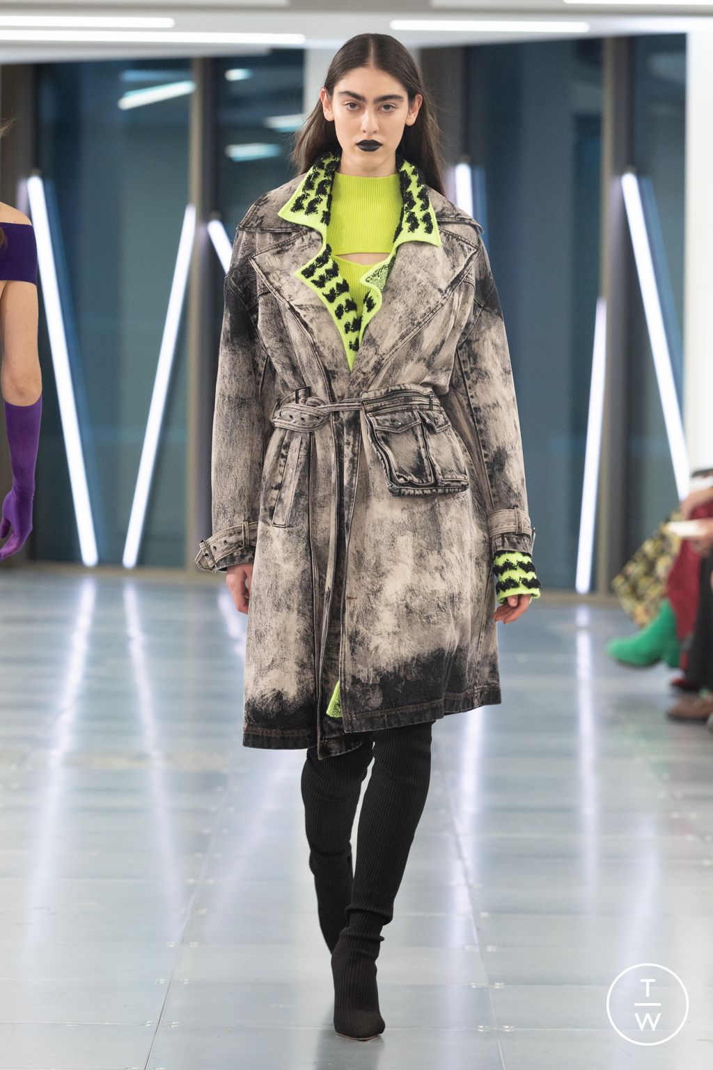 Fashion Week London Fall/Winter 2023 look 32 from the Mark Fast collection womenswear
