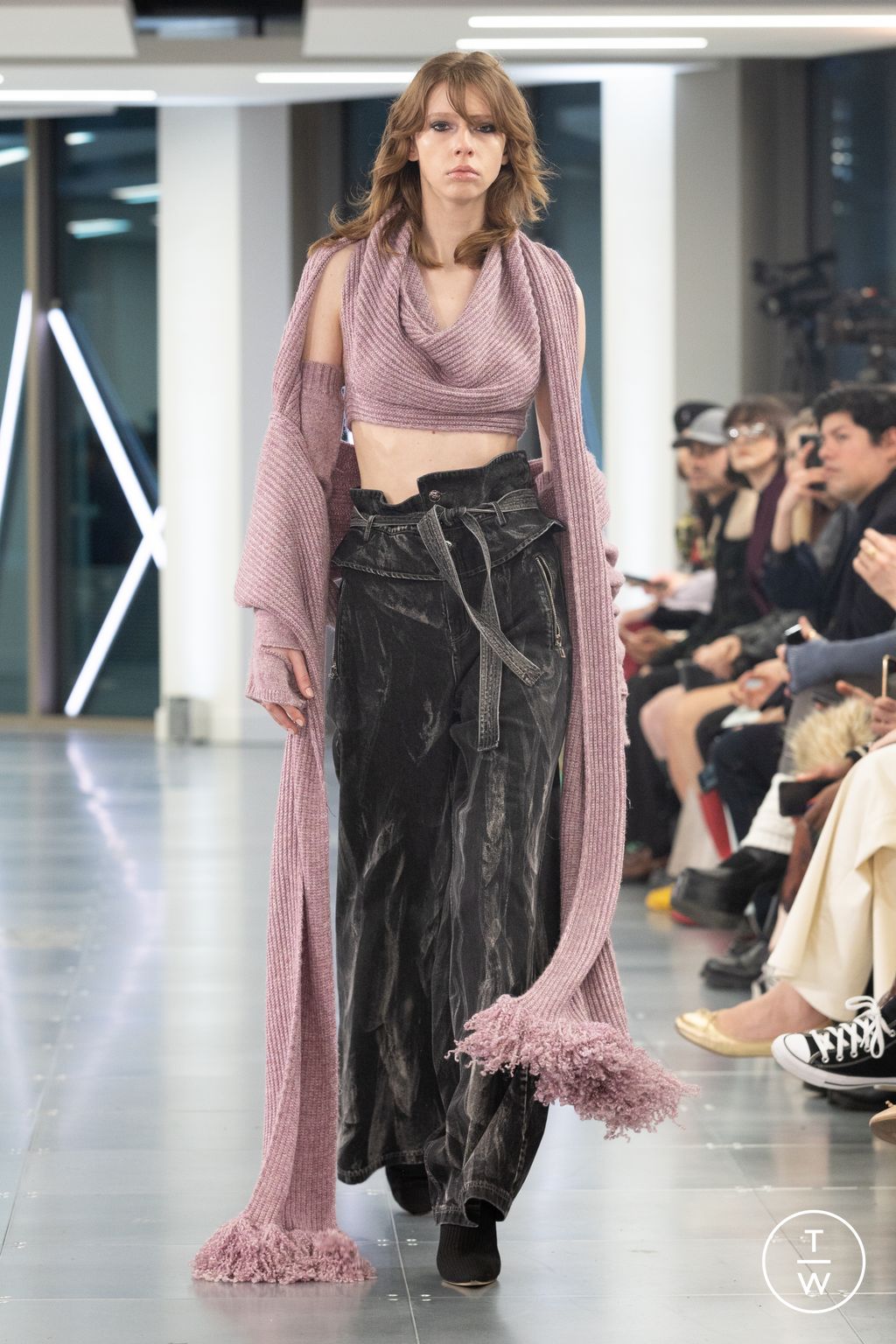 Fashion Week London Fall/Winter 2023 look 43 from the Mark Fast collection 女装