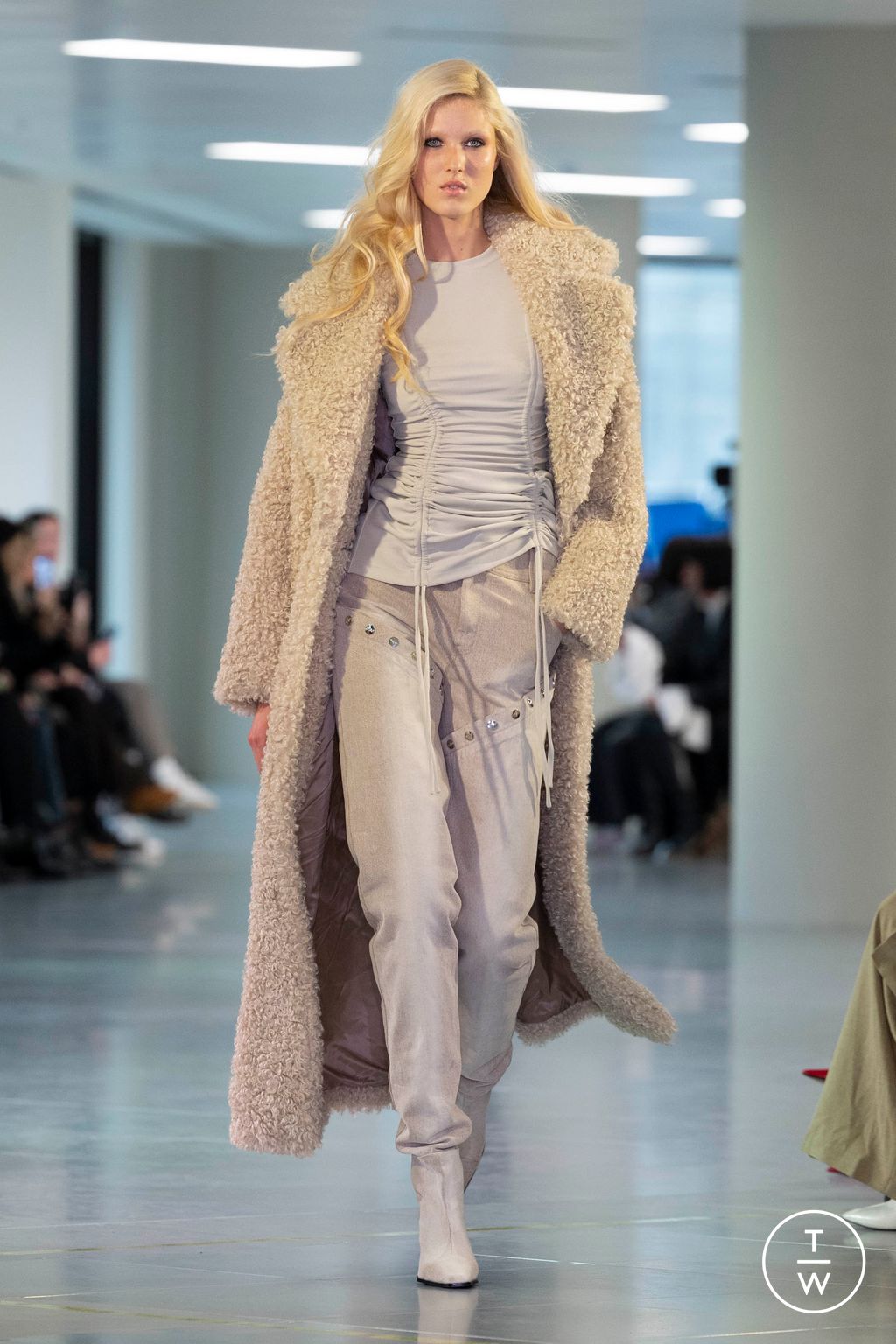 Fashion Week London Fall/Winter 2024 look 1 from the Mark Fast collection womenswear
