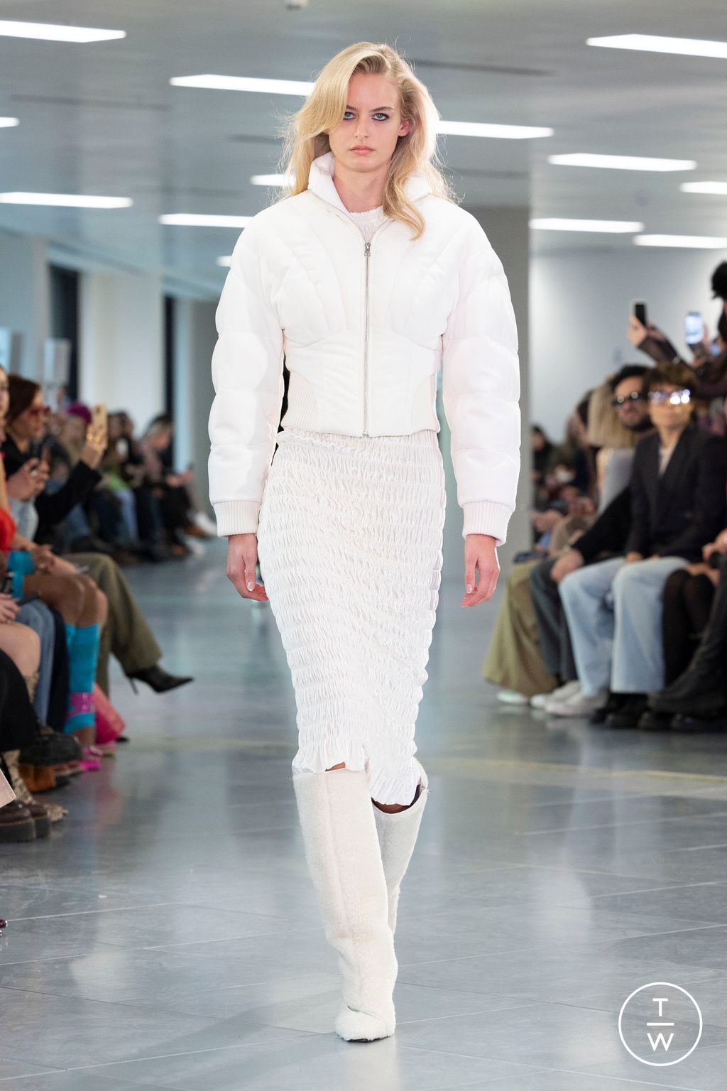 Fashion Week London Fall/Winter 2024 look 8 from the Mark Fast collection 女装