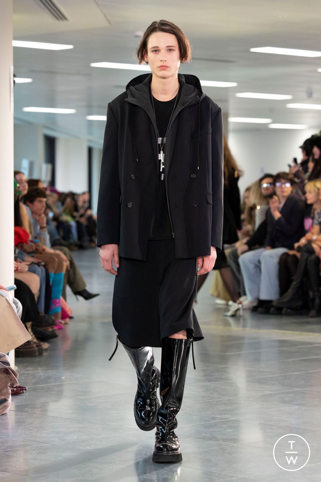 Fashion Week London Fall/Winter 2024 look 11 from the Mark Fast collection 女装