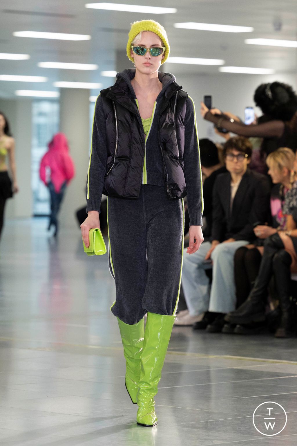 Fashion Week London Fall/Winter 2024 look 22 from the Mark Fast collection womenswear