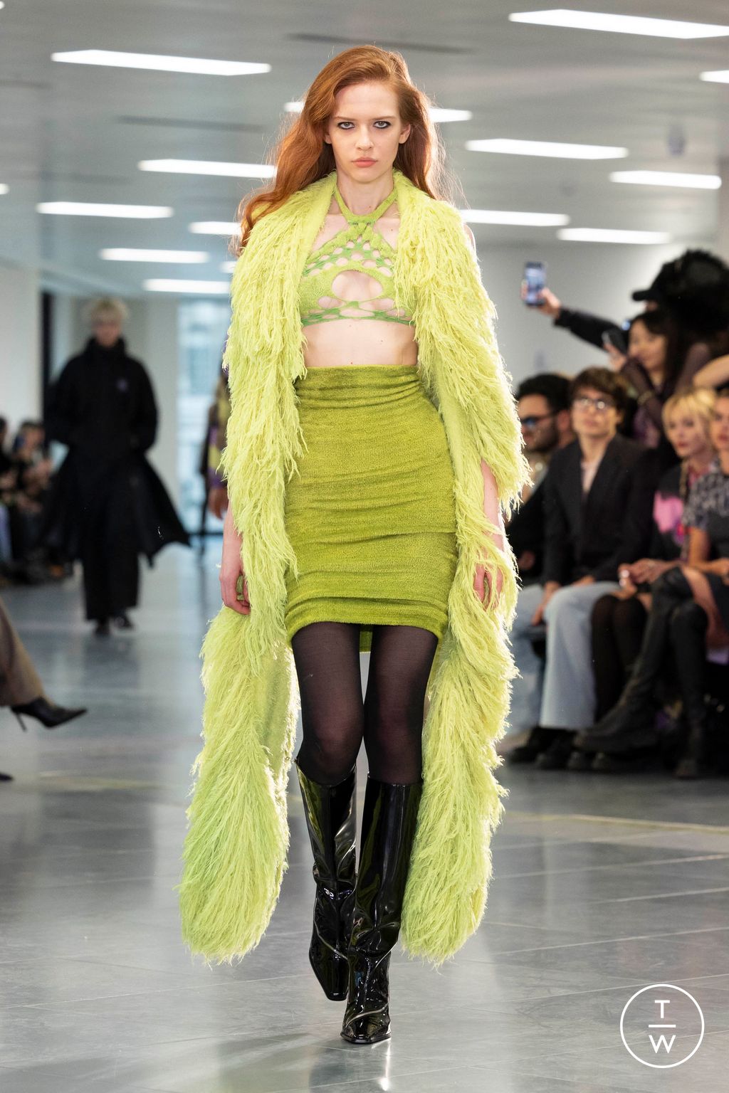 Fashion Week London Fall/Winter 2024 look 25 from the Mark Fast collection 女装