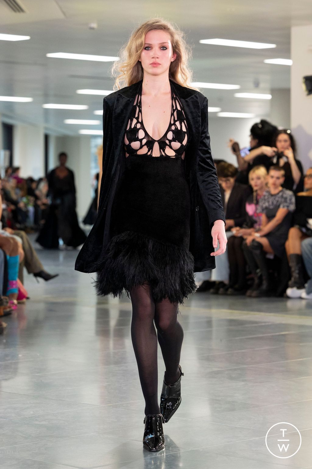Fashion Week London Fall/Winter 2024 look 59 de la collection Mark Fast womenswear