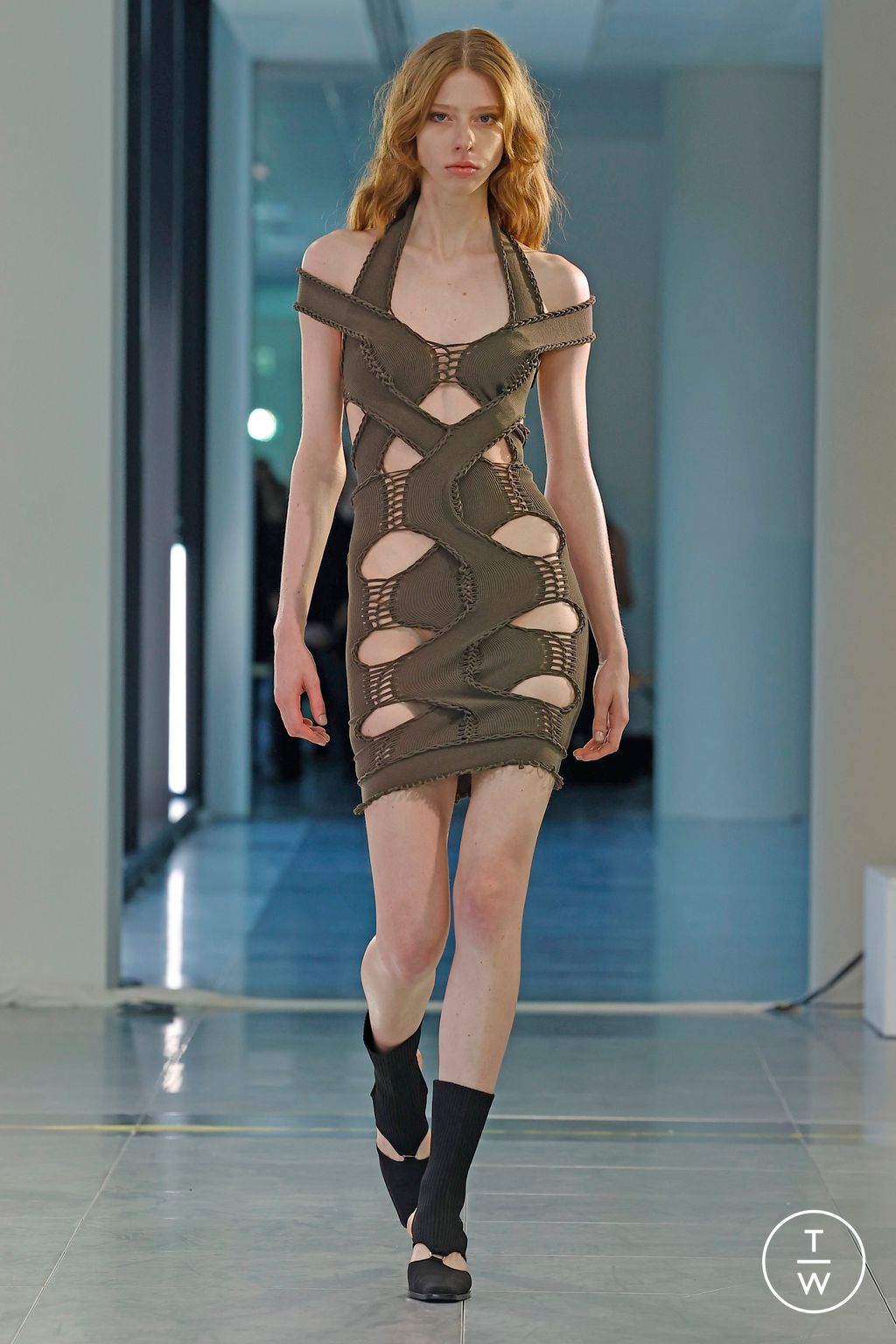 Fashion Week London Spring/Summer 2024 look 48 from the Mark Fast collection 女装
