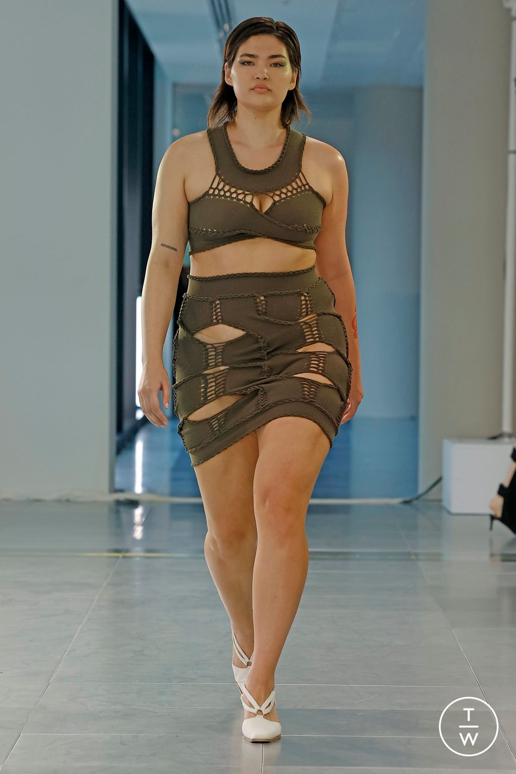 Fashion Week London Spring/Summer 2024 look 52 from the Mark Fast collection womenswear