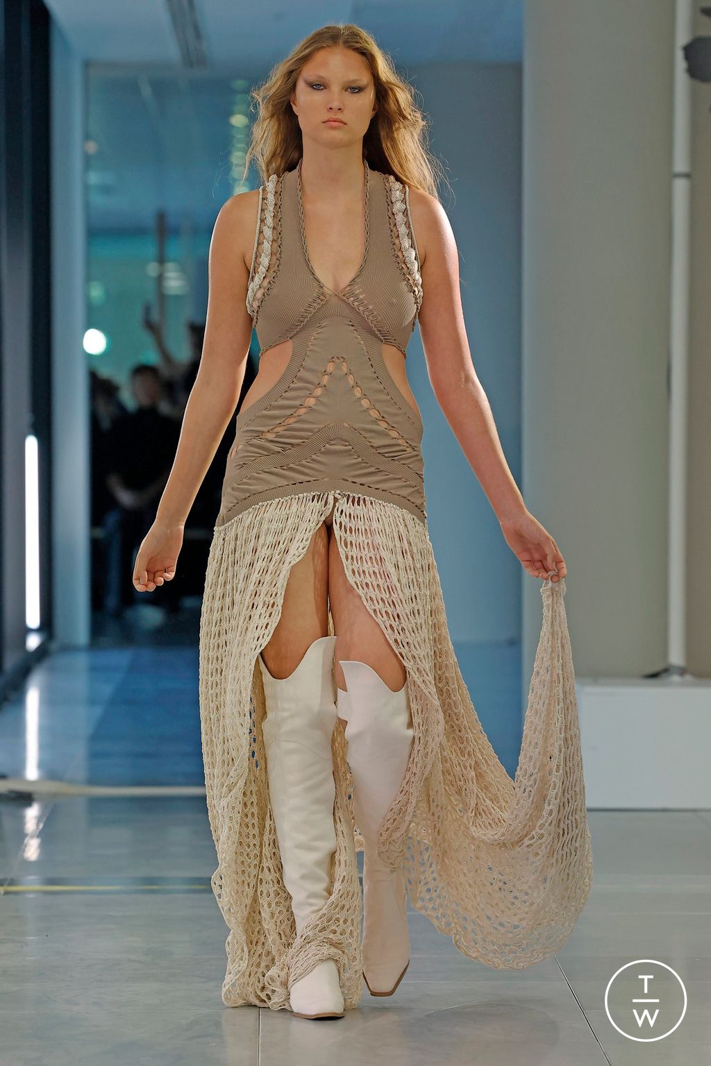 Fashion Week London Spring/Summer 2024 look 55 from the Mark Fast collection womenswear