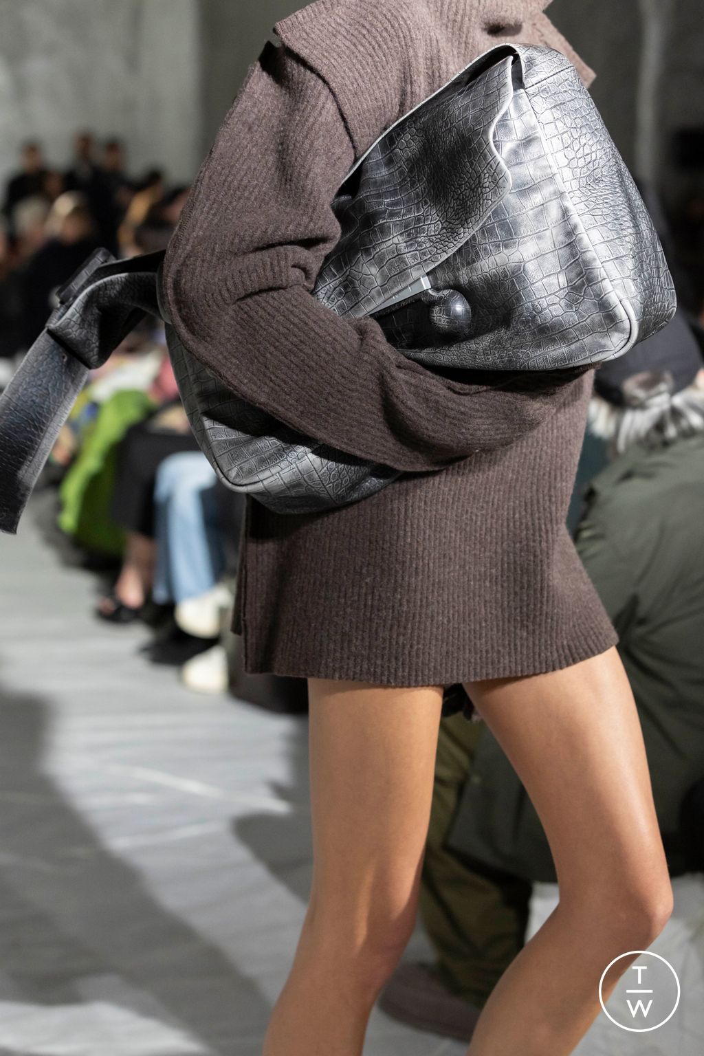 Fashion Week Milan Fall/Winter 2024 look 2 de la collection Marni womenswear accessories