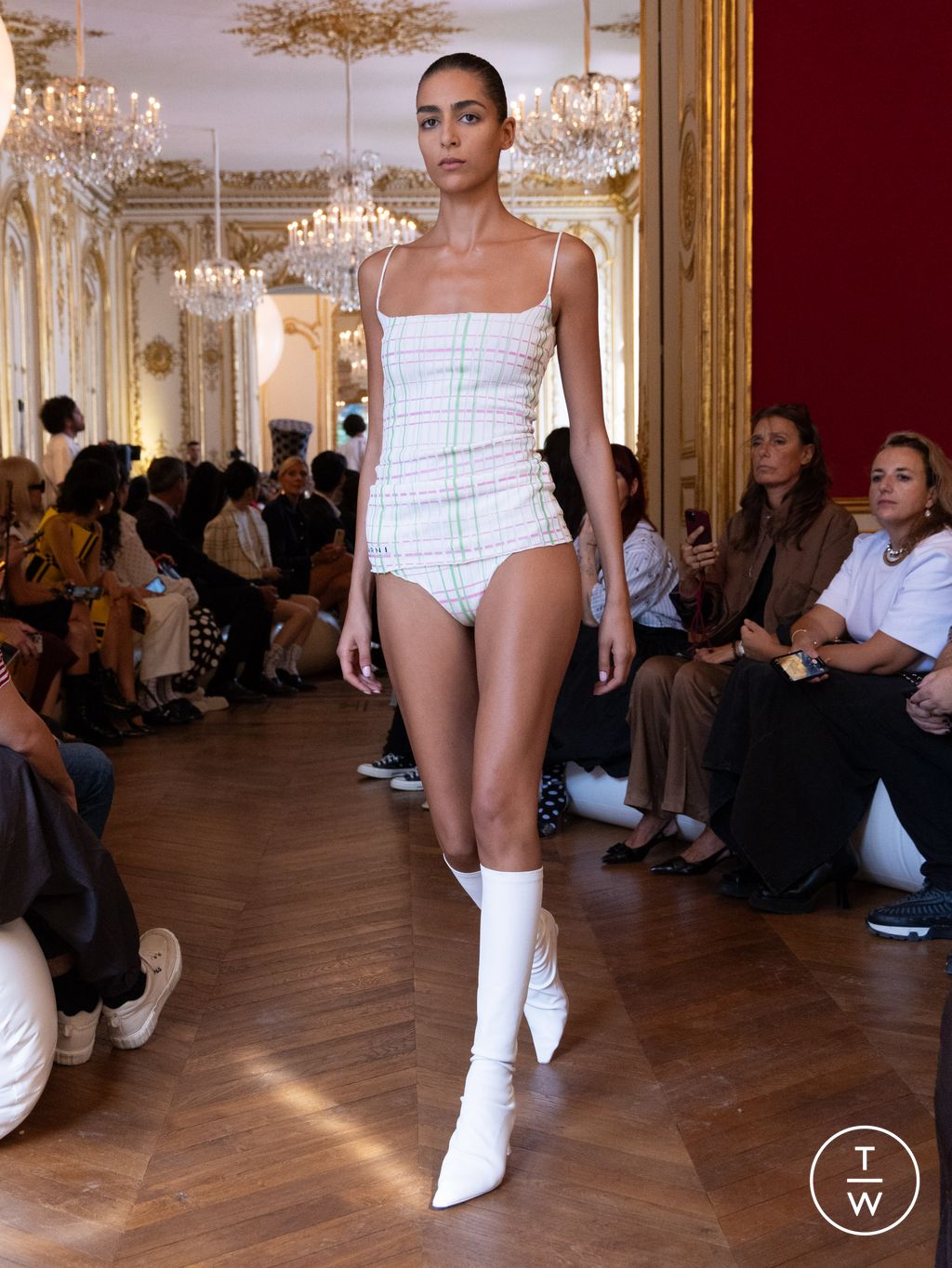 Fashion Week Paris Spring/Summer 2024 look 27 de la collection Marni womenswear