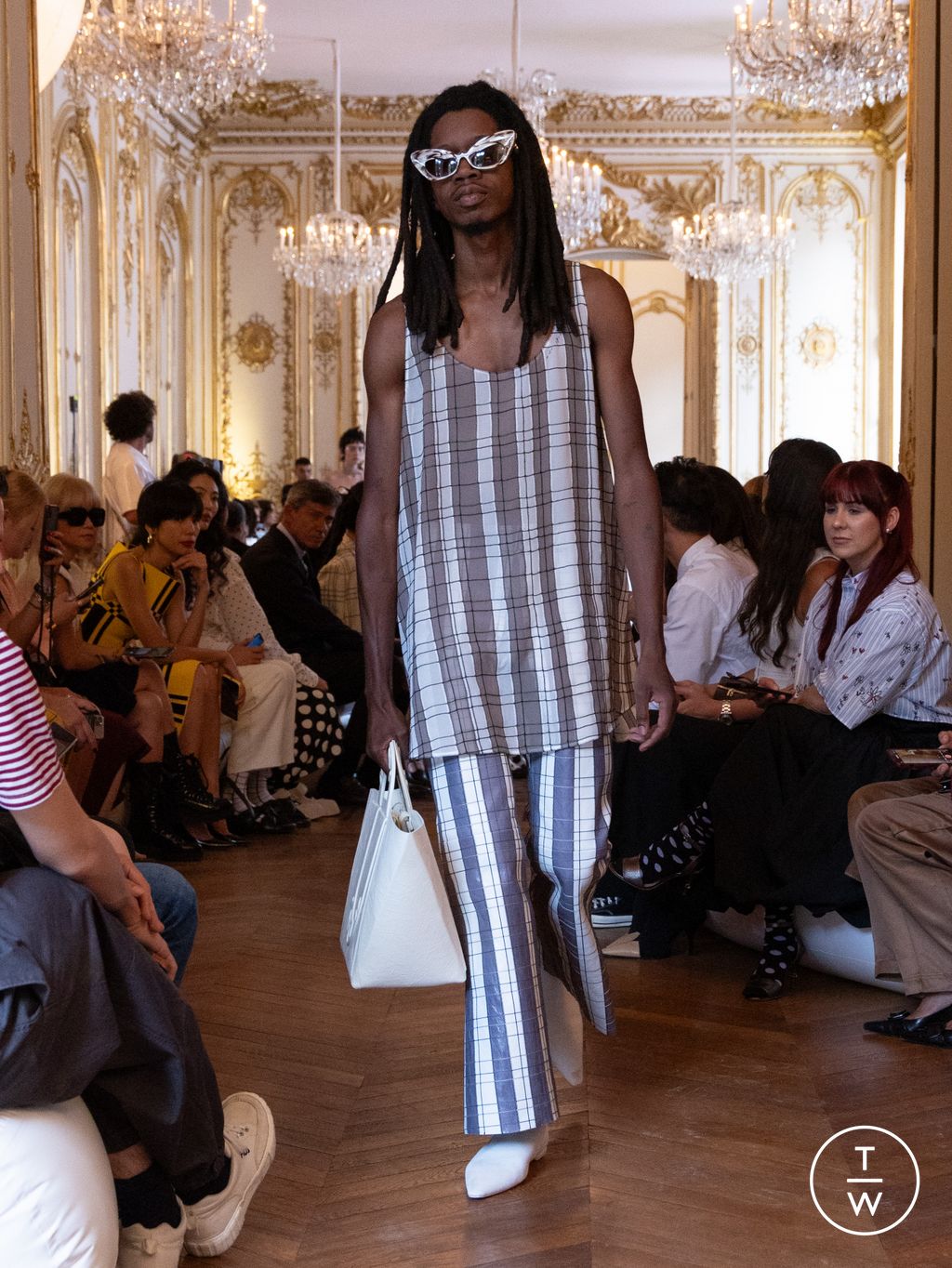 Fashion Week Paris Spring/Summer 2024 look 43 from the Marni collection 女装