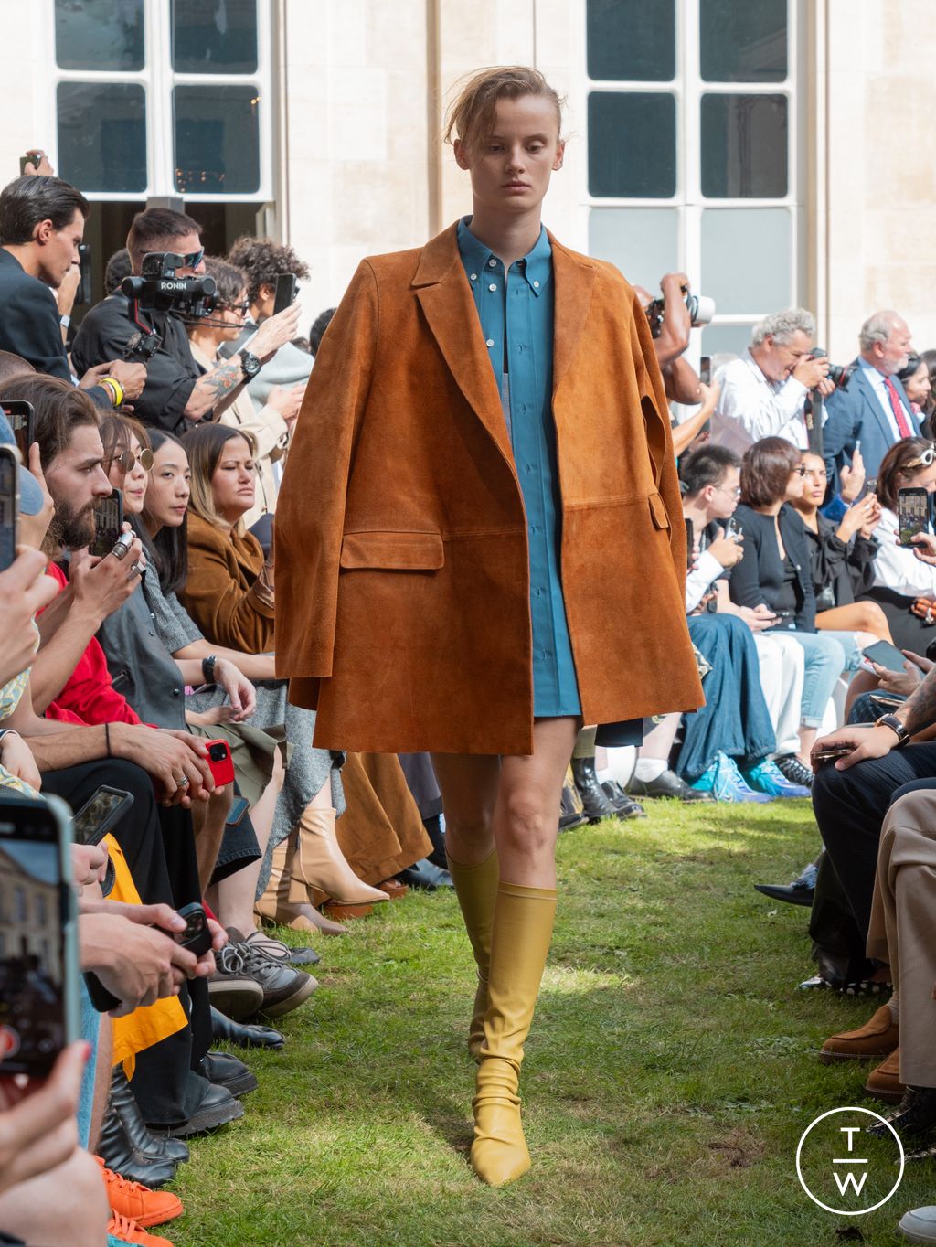 Fashion Week Paris Spring/Summer 2024 look 60 from the Marni collection womenswear