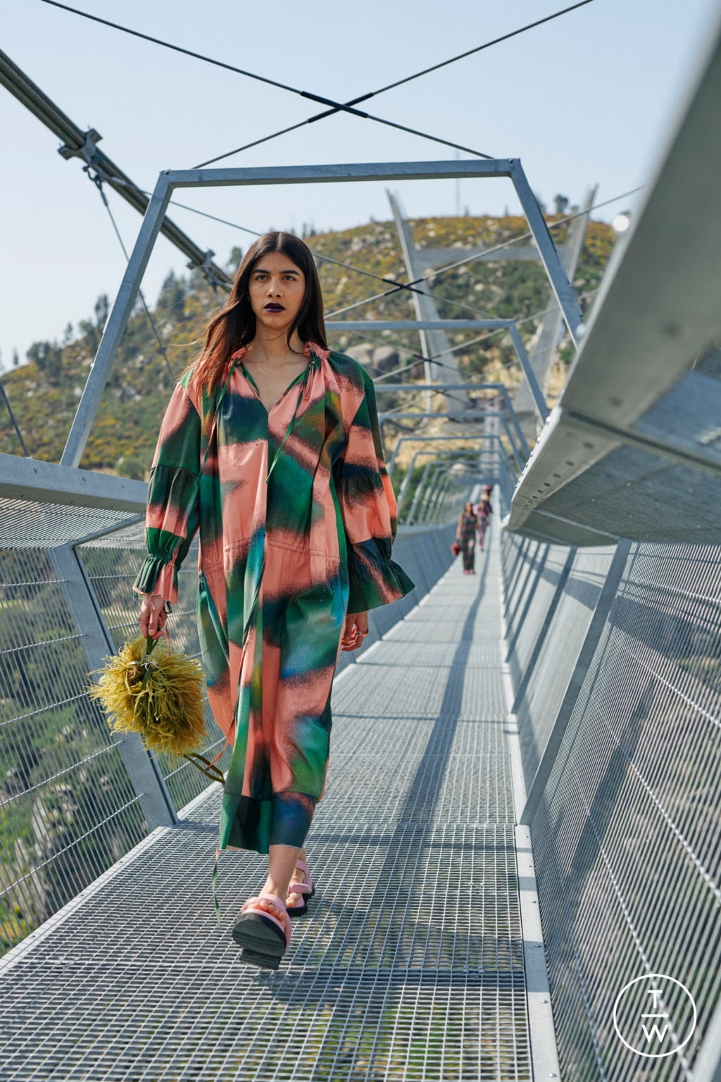 Fashion Week London Fall/Winter 2021 look 29 de la collection Marques' Almeida womenswear