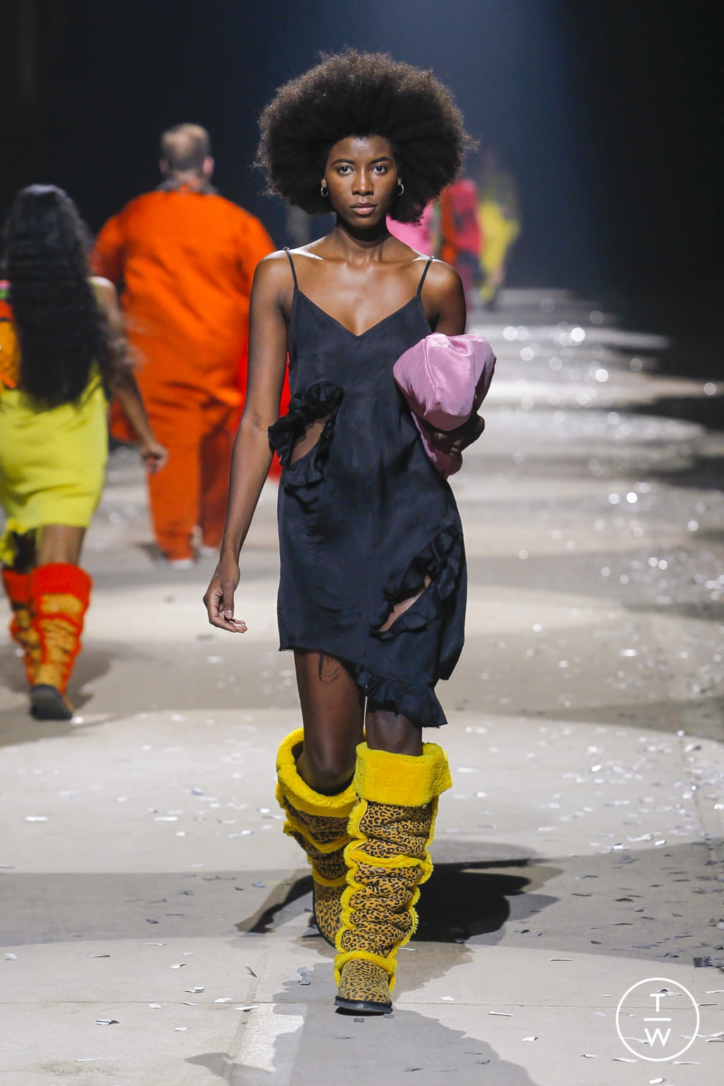 Fashion Week London Spring/Summer 2022 look 12 from the Marques' Almeida collection womenswear