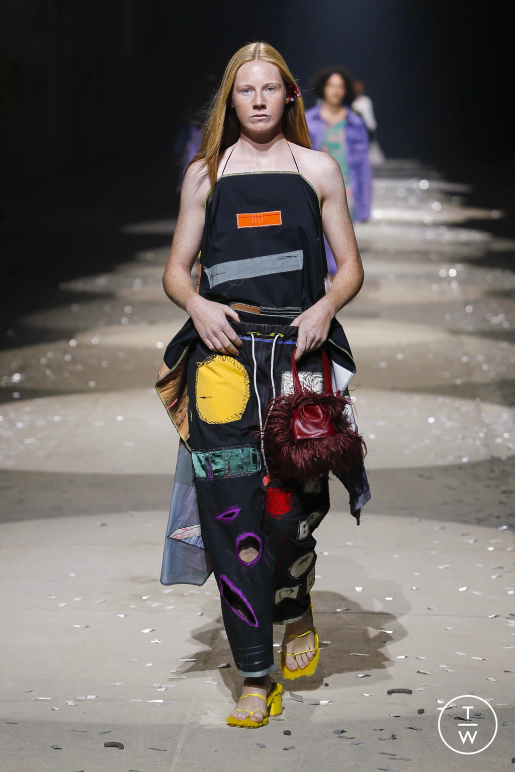 Fashion Week London Spring/Summer 2022 look 20 from the Marques' Almeida collection 女装