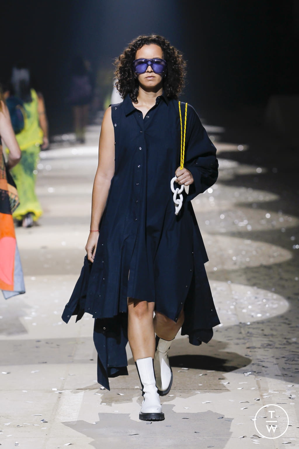 Fashion Week London Spring/Summer 2022 look 22 from the Marques' Almeida collection 女装