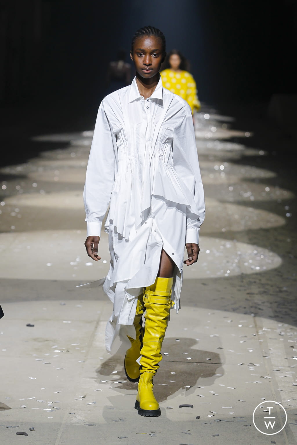 Fashion Week London Spring/Summer 2022 look 29 from the Marques' Almeida collection womenswear