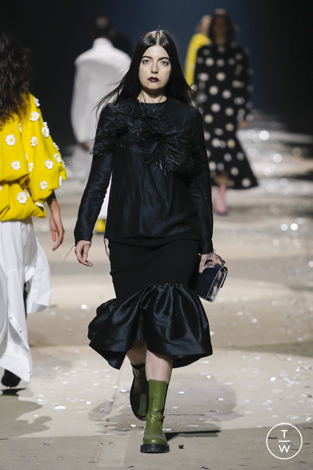 Fashion Week London Spring/Summer 2022 look 31 from the Marques' Almeida collection womenswear