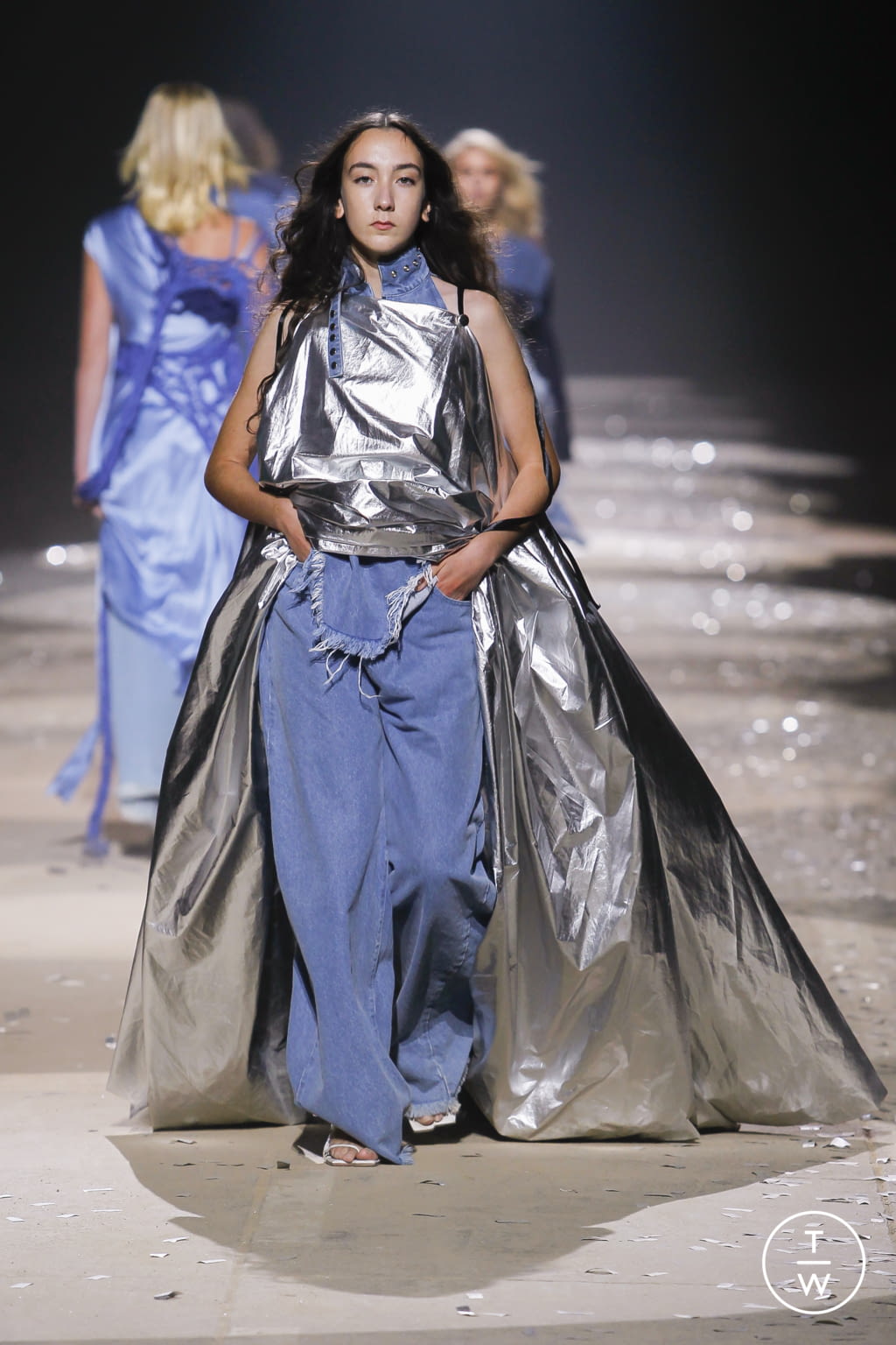 Fashion Week London Spring/Summer 2022 look 52 de la collection Marques' Almeida womenswear