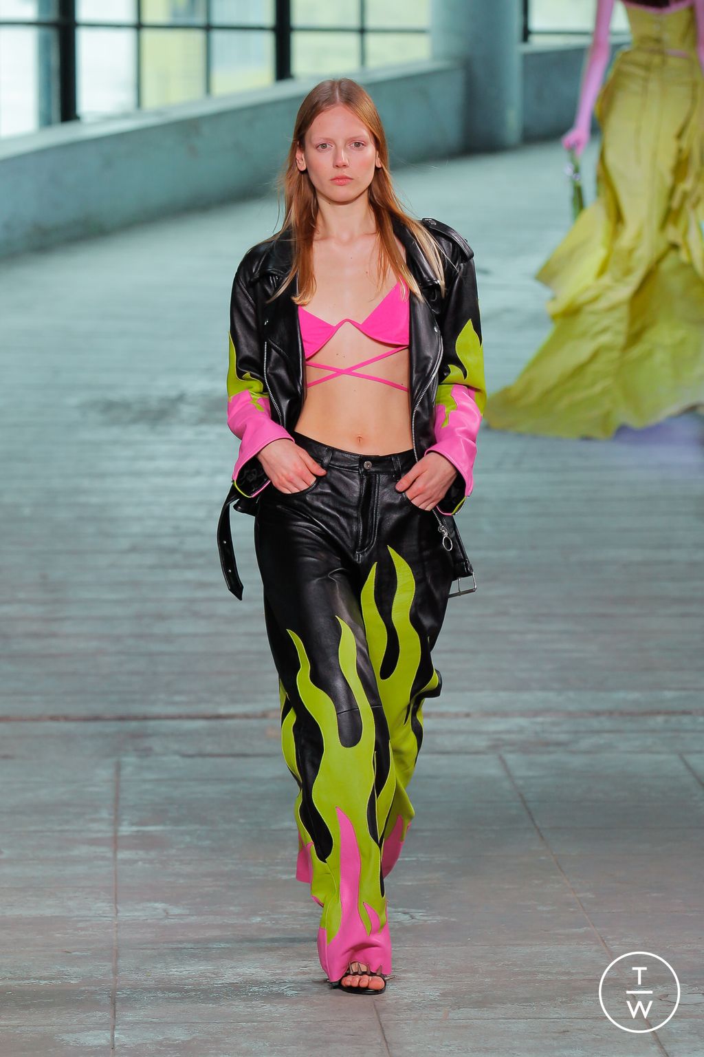 Fashion Week London Fall/Winter 2023 look 9 de la collection Marques' Almeida womenswear