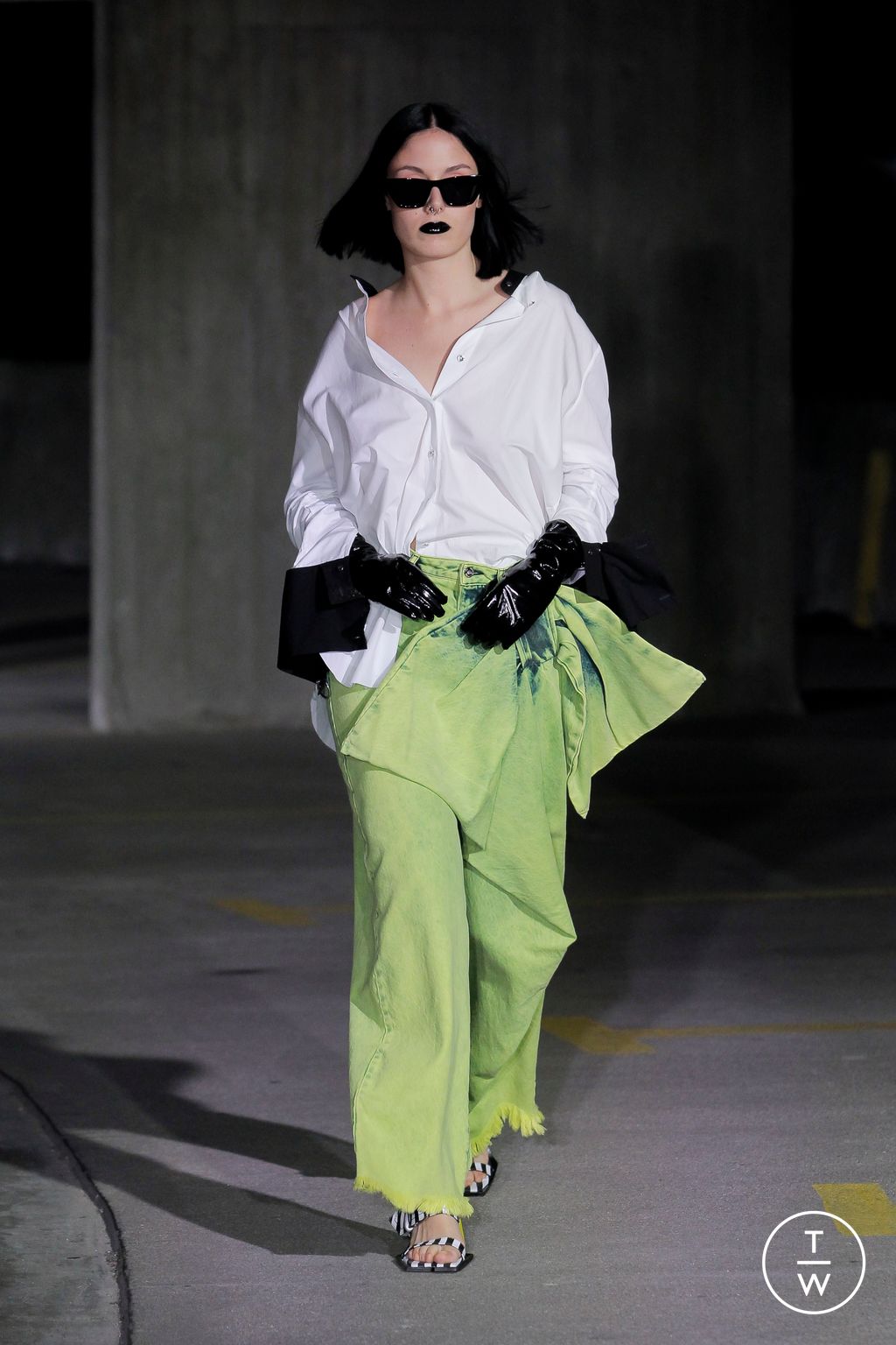 Fashion Week London Spring/Summer 2023 look 16 from the Marques' Almeida collection womenswear
