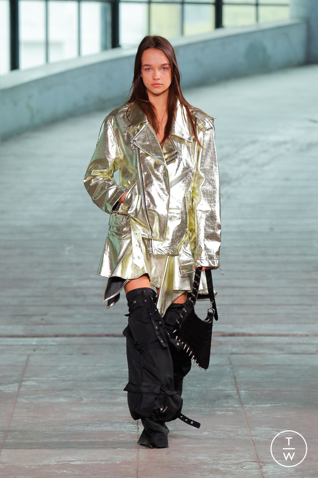 Fashion Week London Fall/Winter 2023 look 17 from the Marques' Almeida collection womenswear