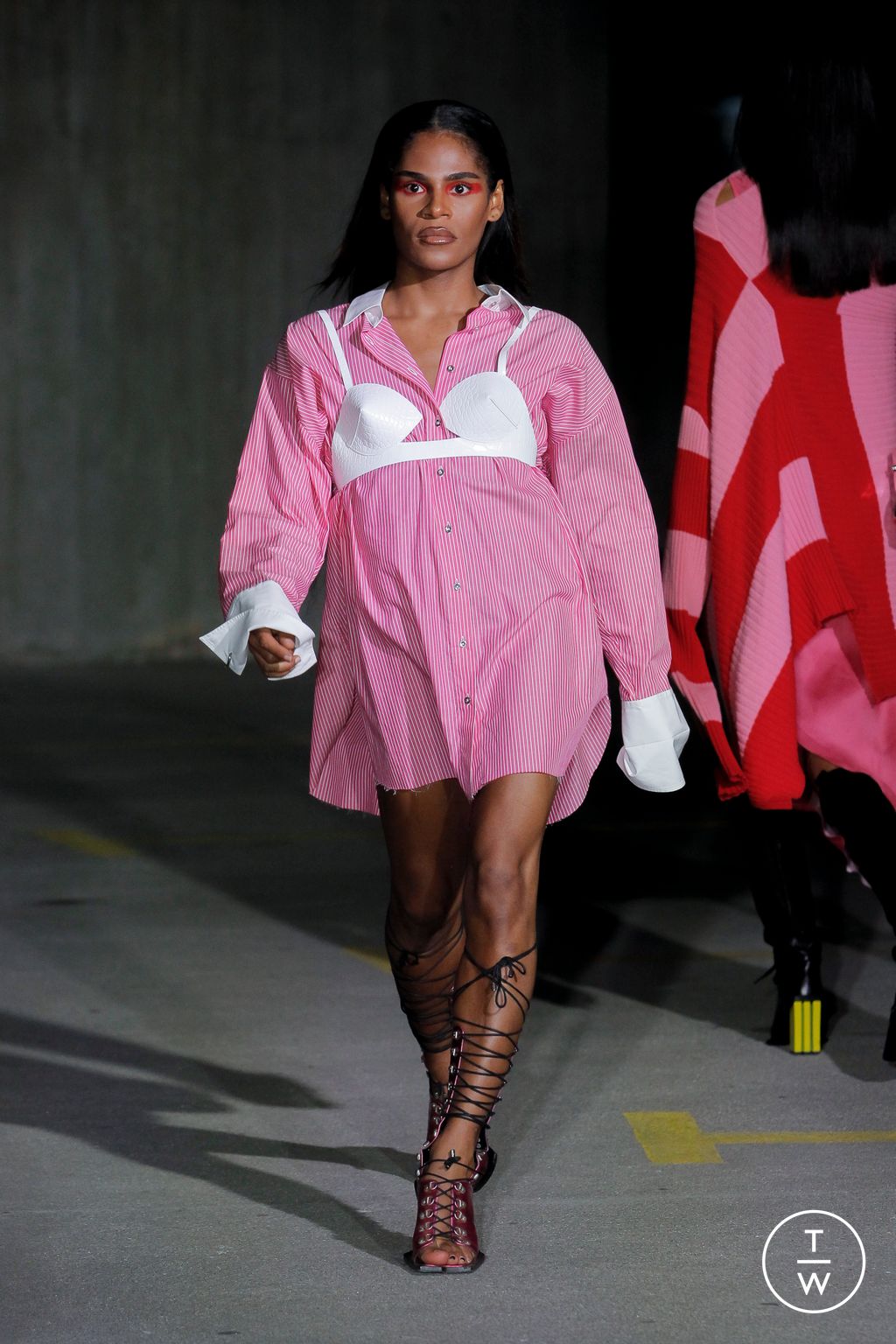 Fashion Week London Spring/Summer 2023 look 27 from the Marques' Almeida collection womenswear