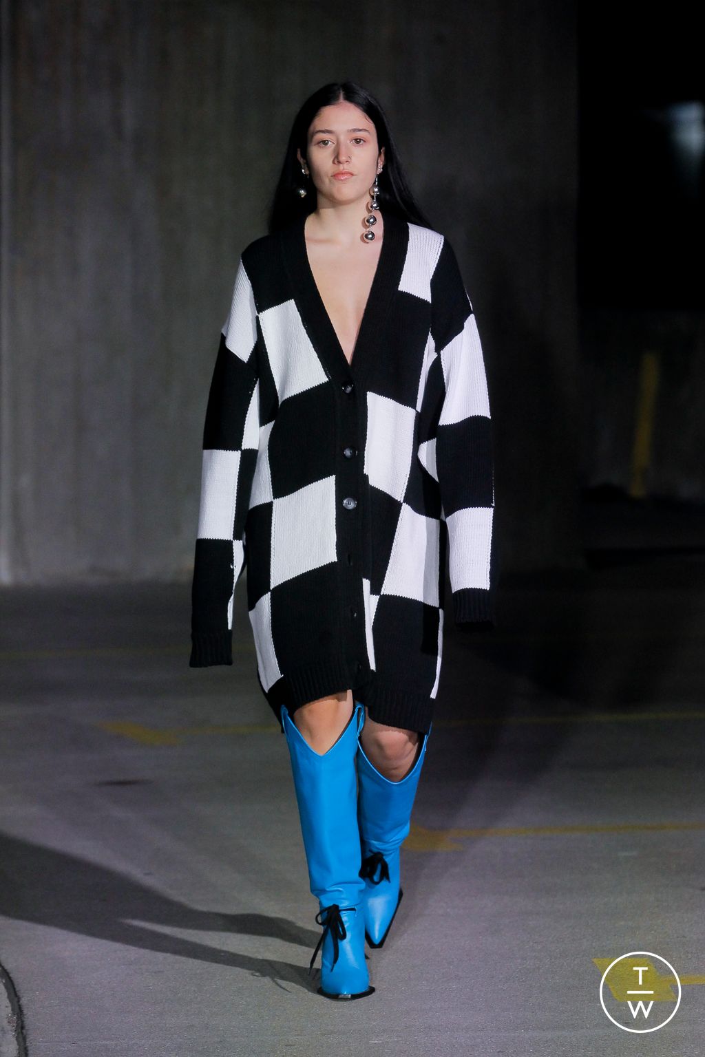 Fashion Week London Spring/Summer 2023 look 33 from the Marques' Almeida collection womenswear
