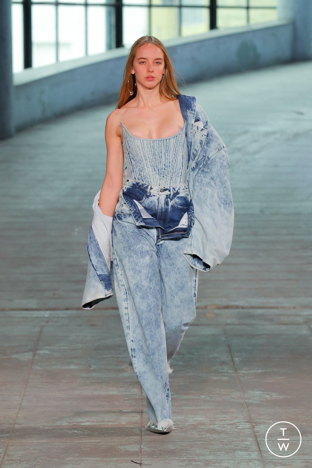 Fashion Week London Fall/Winter 2023 look 44 de la collection Marques' Almeida womenswear