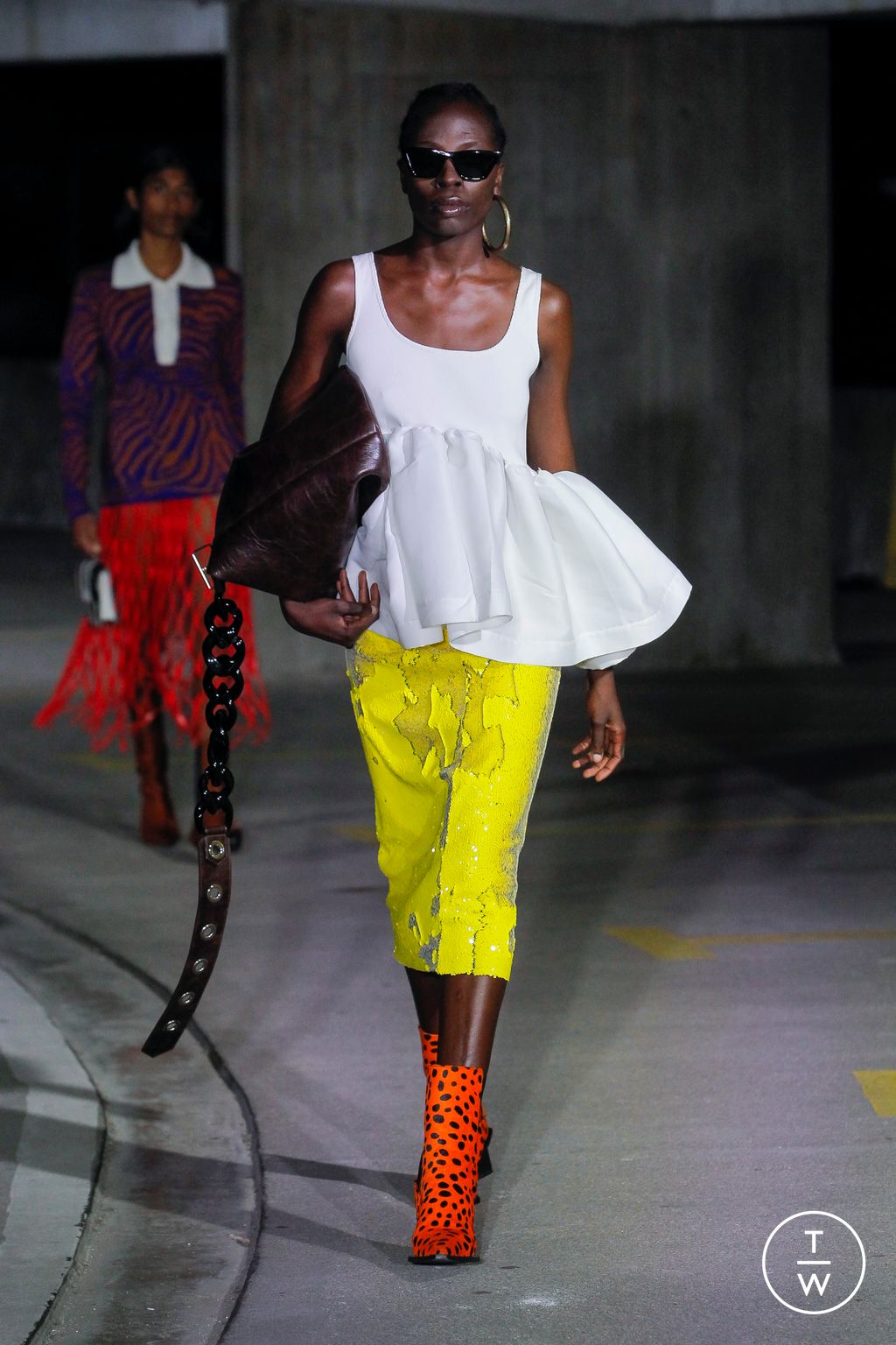 Fashion Week London Spring/Summer 2023 look 48 from the Marques' Almeida collection 女装