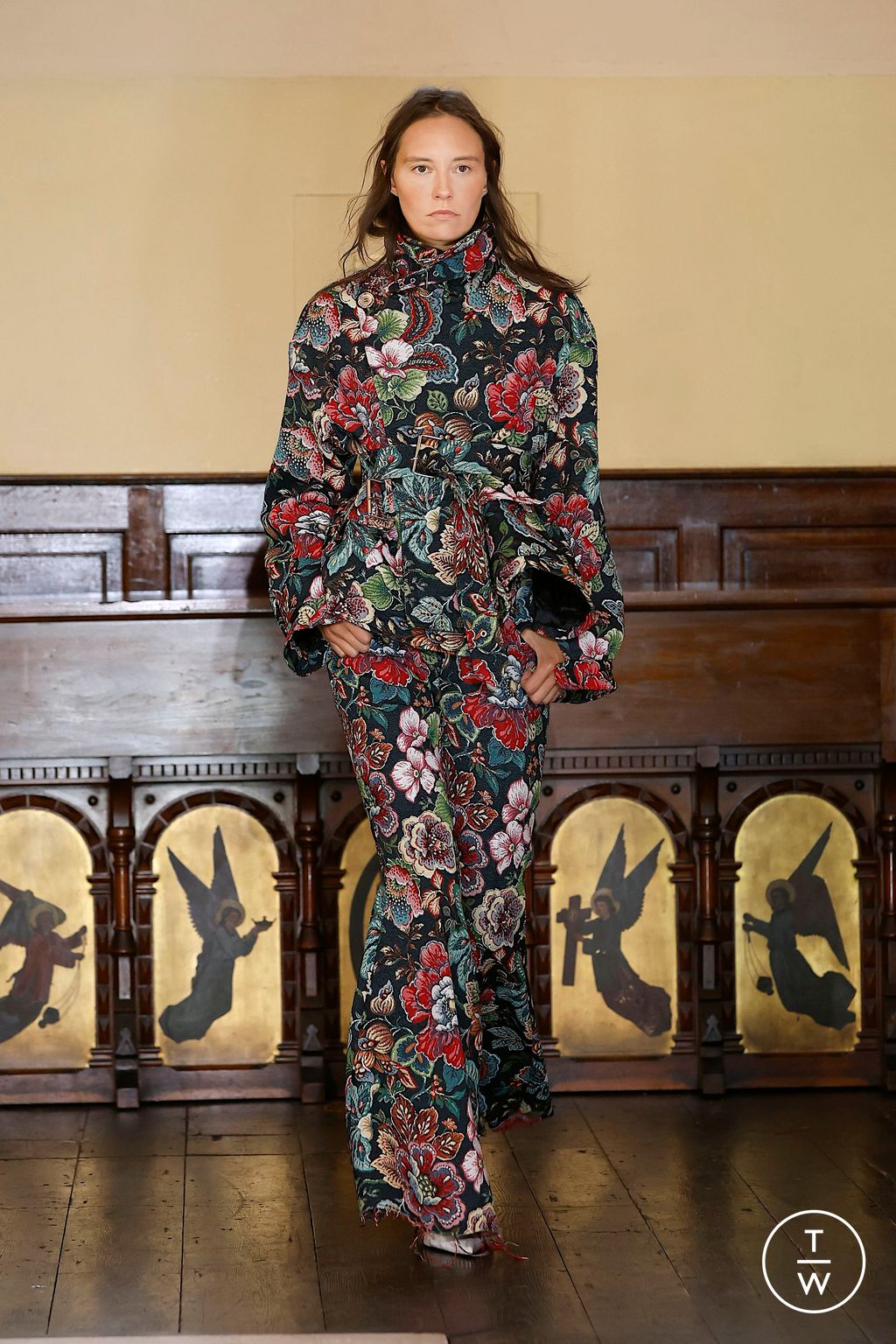 Fashion Week London Spring/Summer 2025 look 38 from the Marques' Almeida collection womenswear