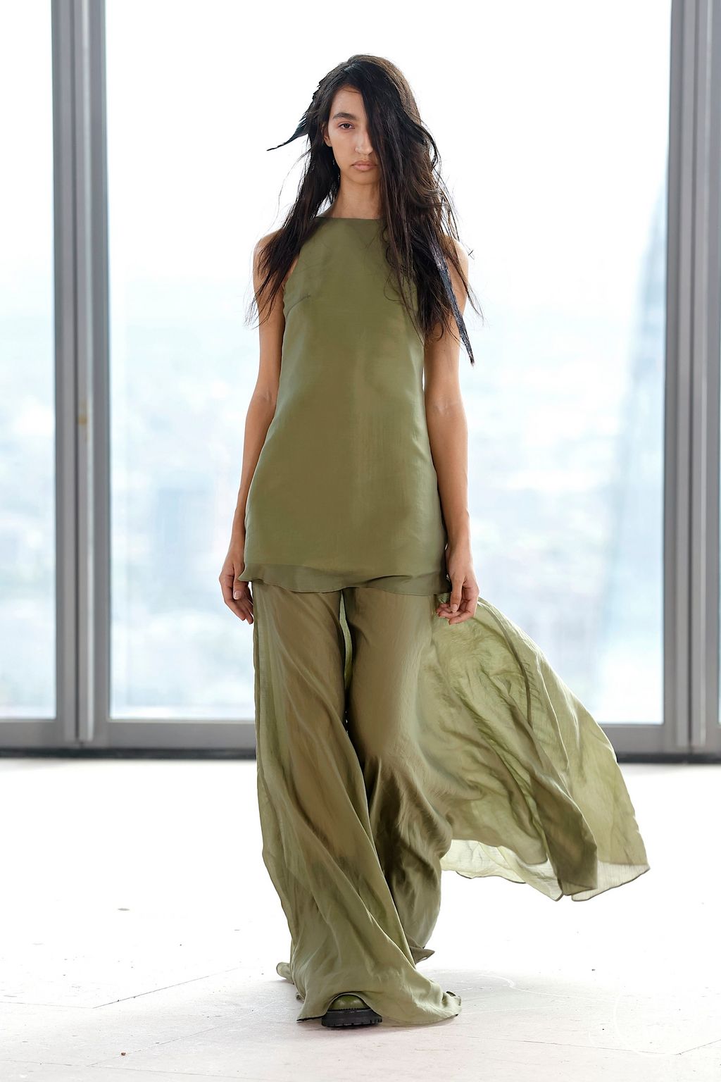 Fashion Week London Spring/Summer 2026 look 9 from the Marques' Almeida collection womenswear