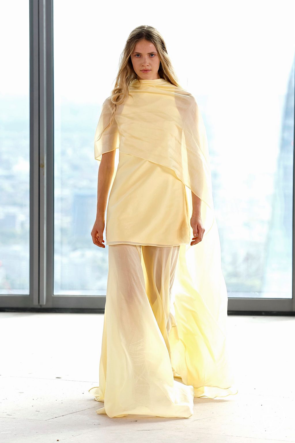 Fashion Week London Spring/Summer 2026 look 10 from the Marques' Almeida collection womenswear