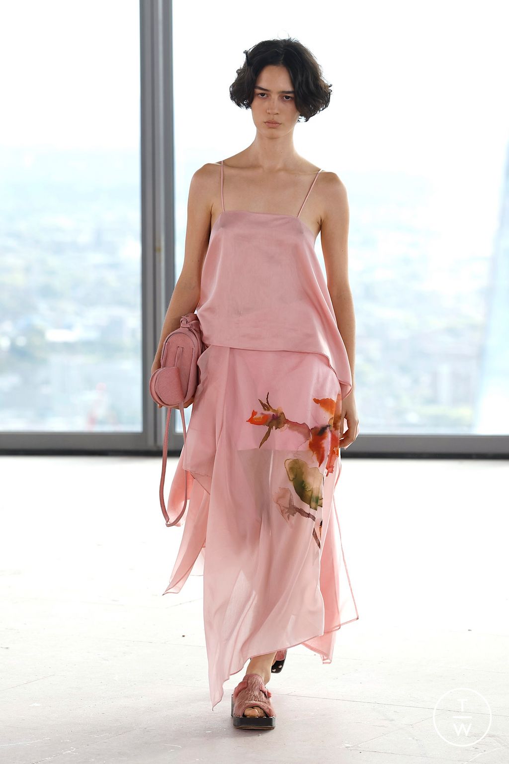 Fashion Week London Spring/Summer 2026 look 19 from the Marques' Almeida collection womenswear