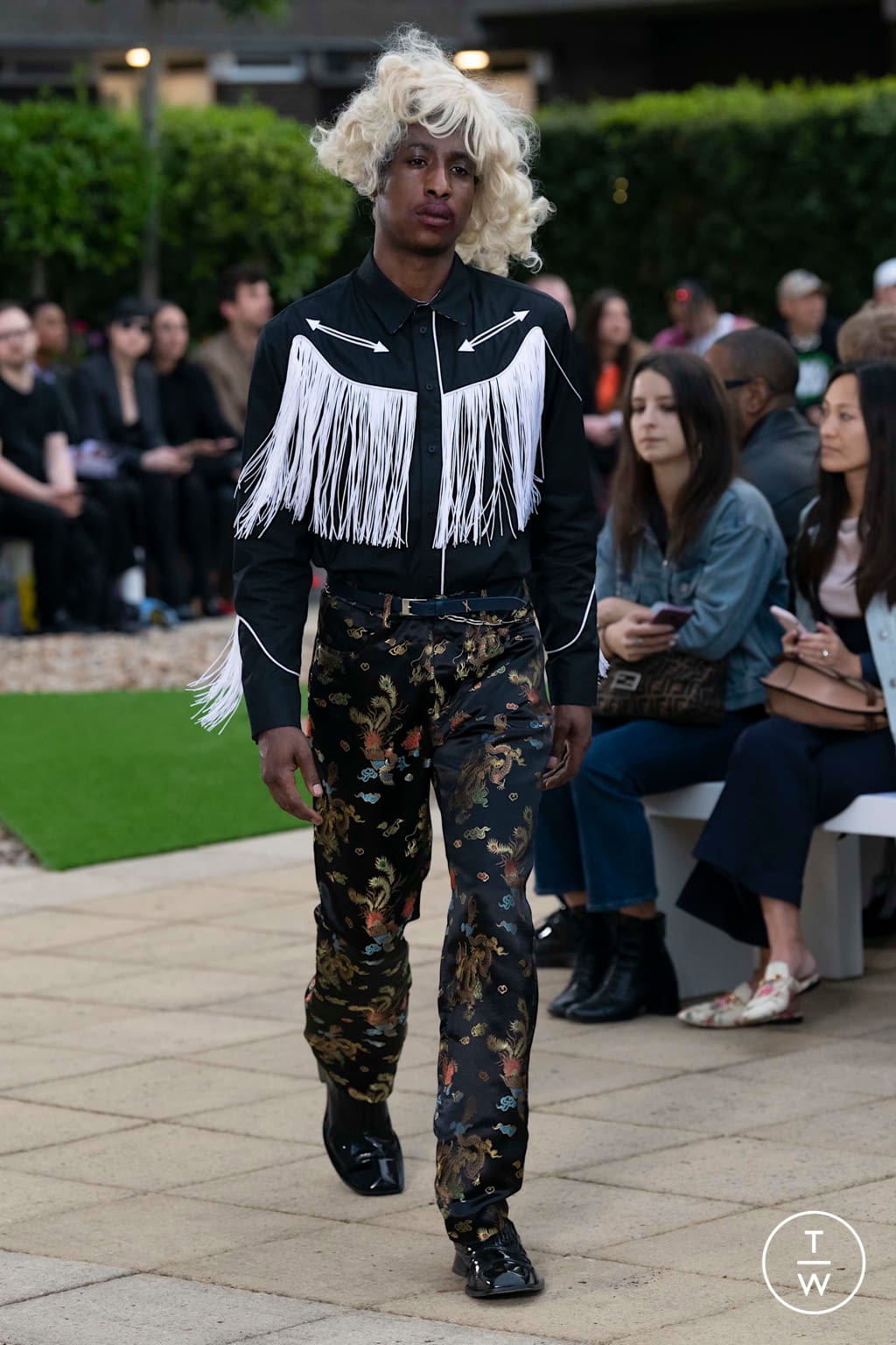 Fashion Week London Spring/Summer 2020 look 7 from the Martine Rose collection menswear