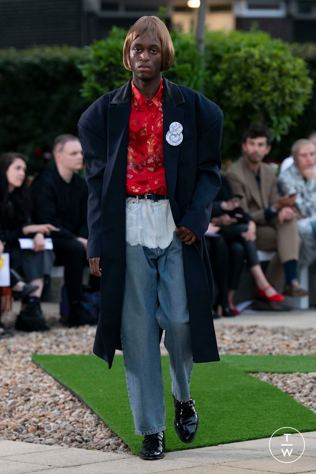 Fashion Week London Spring/Summer 2020 look 29 from the Martine Rose collection menswear