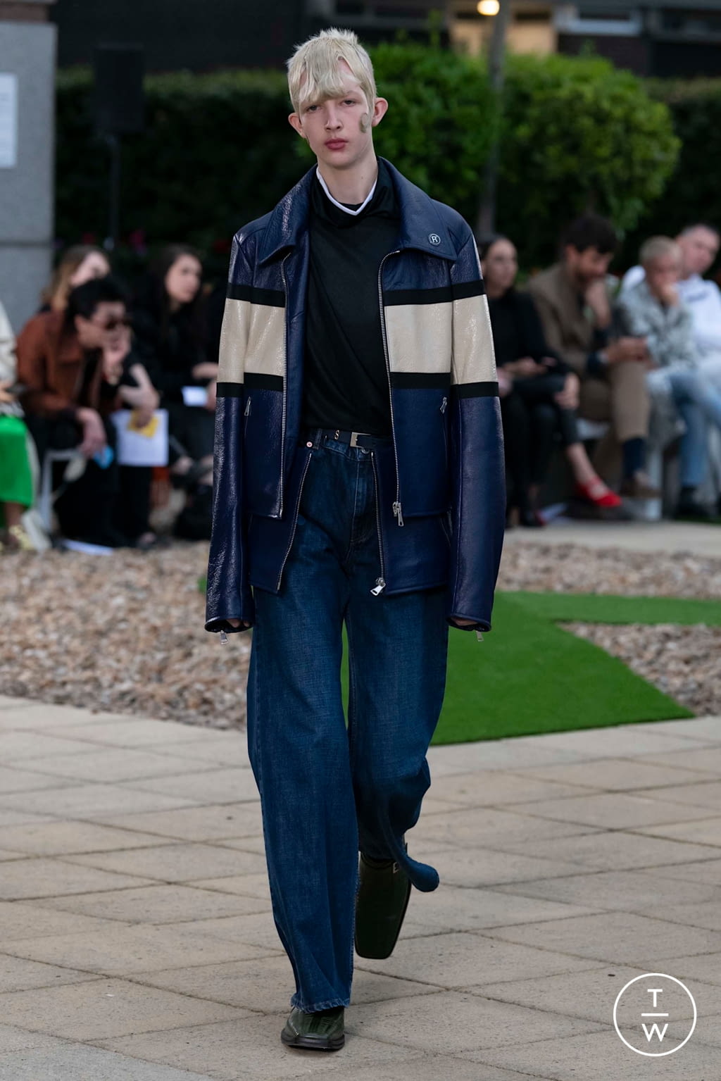 Fashion Week London Spring/Summer 2020 look 30 from the Martine Rose collection menswear