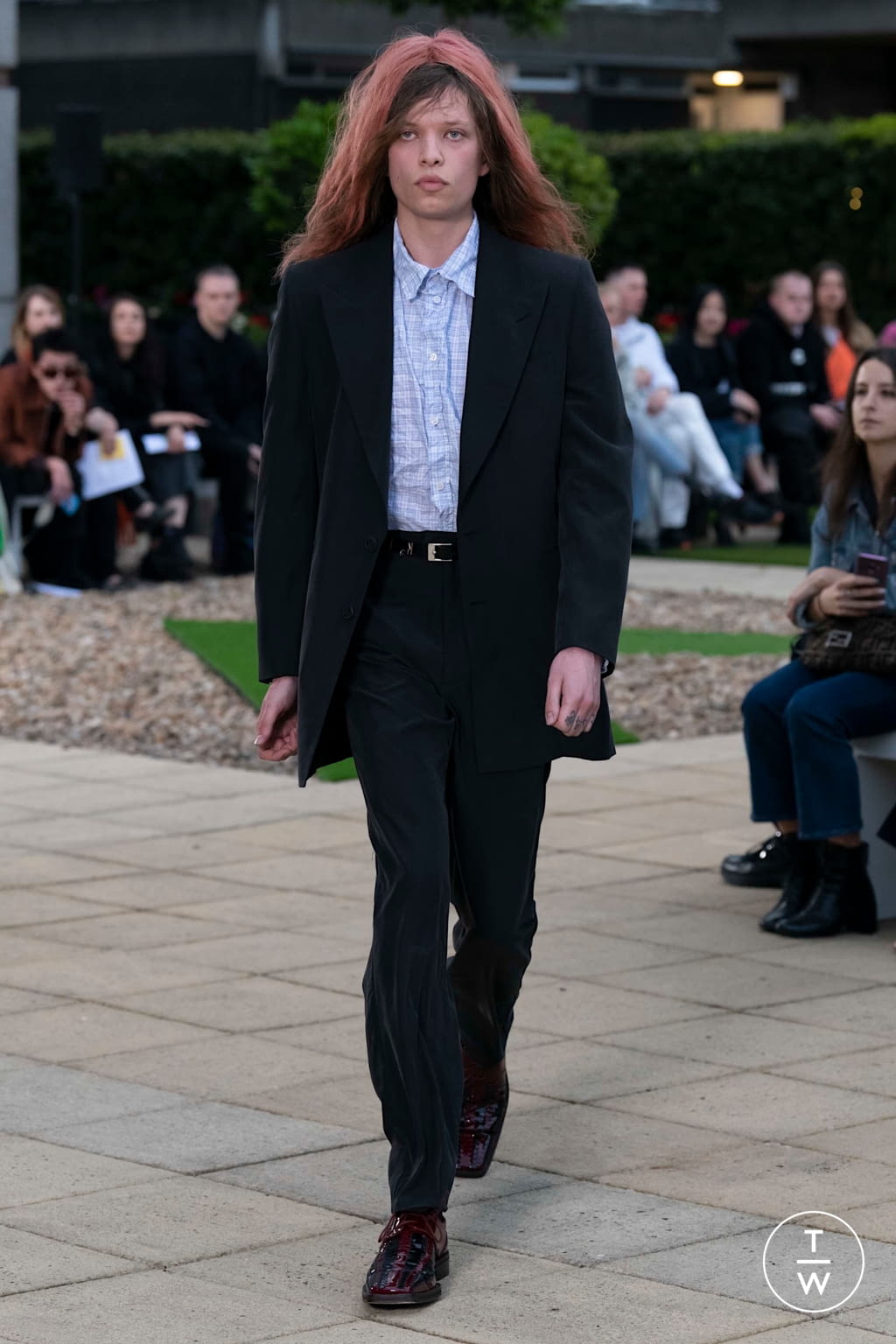 Fashion Week London Spring/Summer 2020 look 34 from the Martine Rose collection menswear